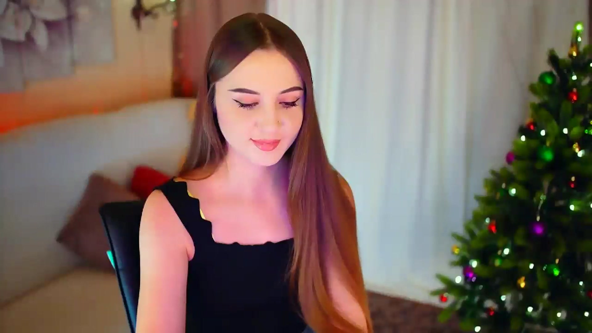 Gallery image thumbnail from Innocent_Soul's myfreecams stream on, 01/10/2024, 16:45 image 14 of 20