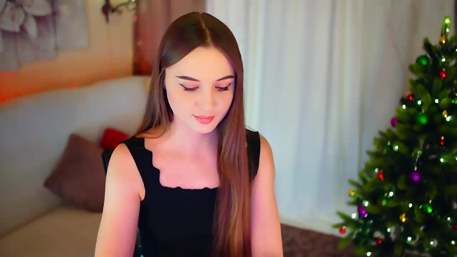 Gallery image thumbnail from Innocent_Soul's myfreecams stream on, 01/10/2024, 16:45 image 5 of 20