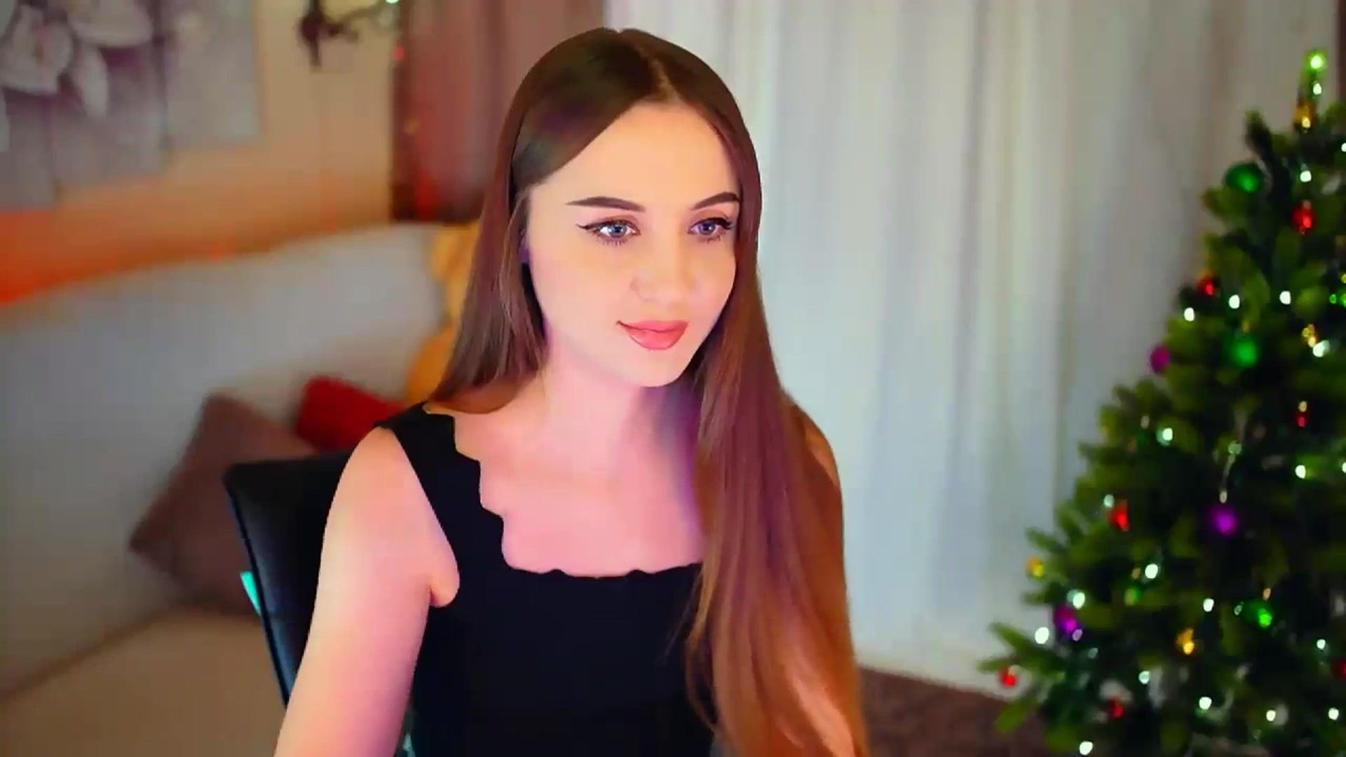 Gallery image thumbnail from Innocent_Soul's myfreecams stream on, 01/10/2024, 16:45 image 12 of 20