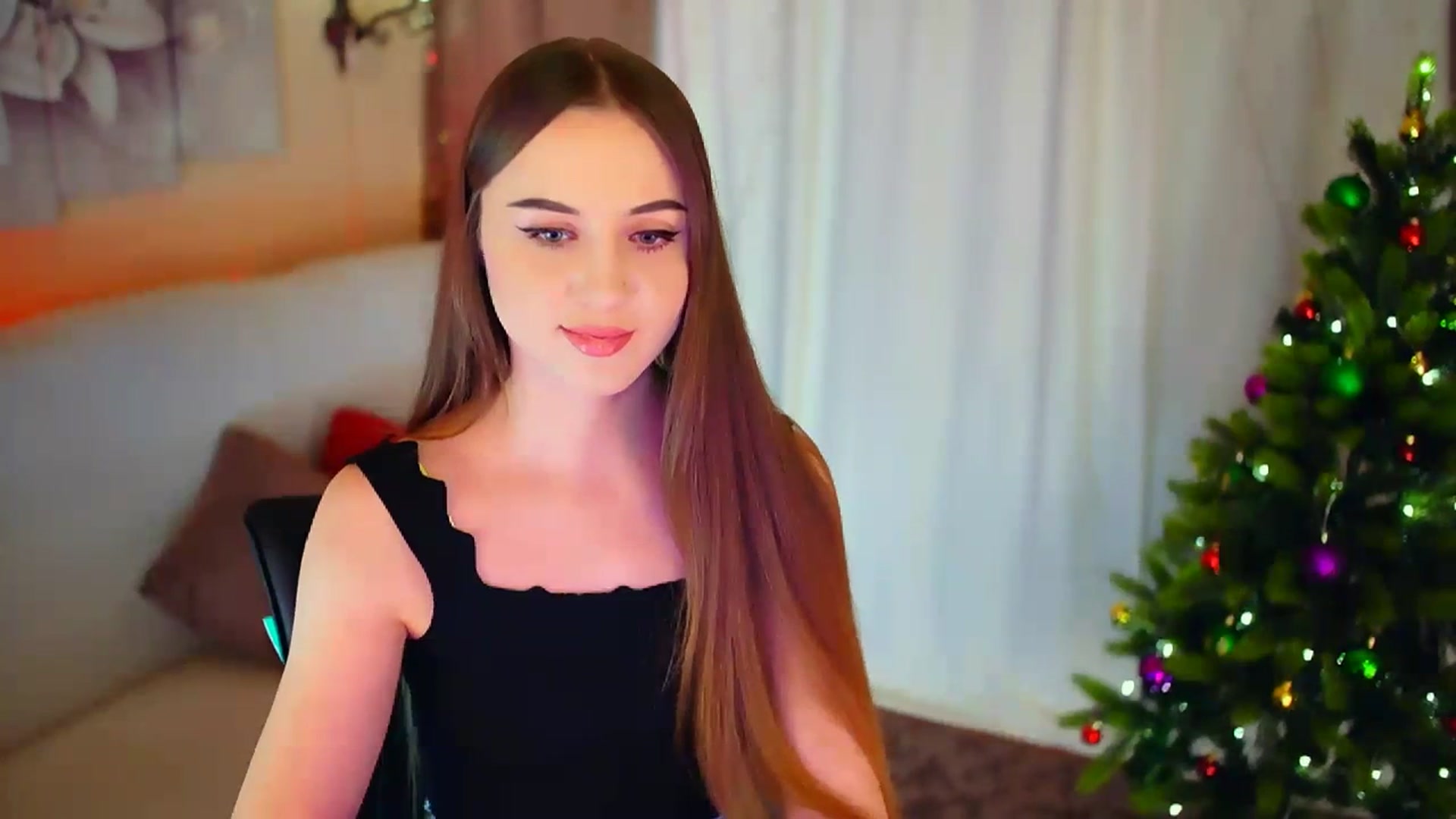 Gallery image thumbnail from Innocent_Soul's myfreecams stream on, 01/10/2024, 16:45 image 16 of 20