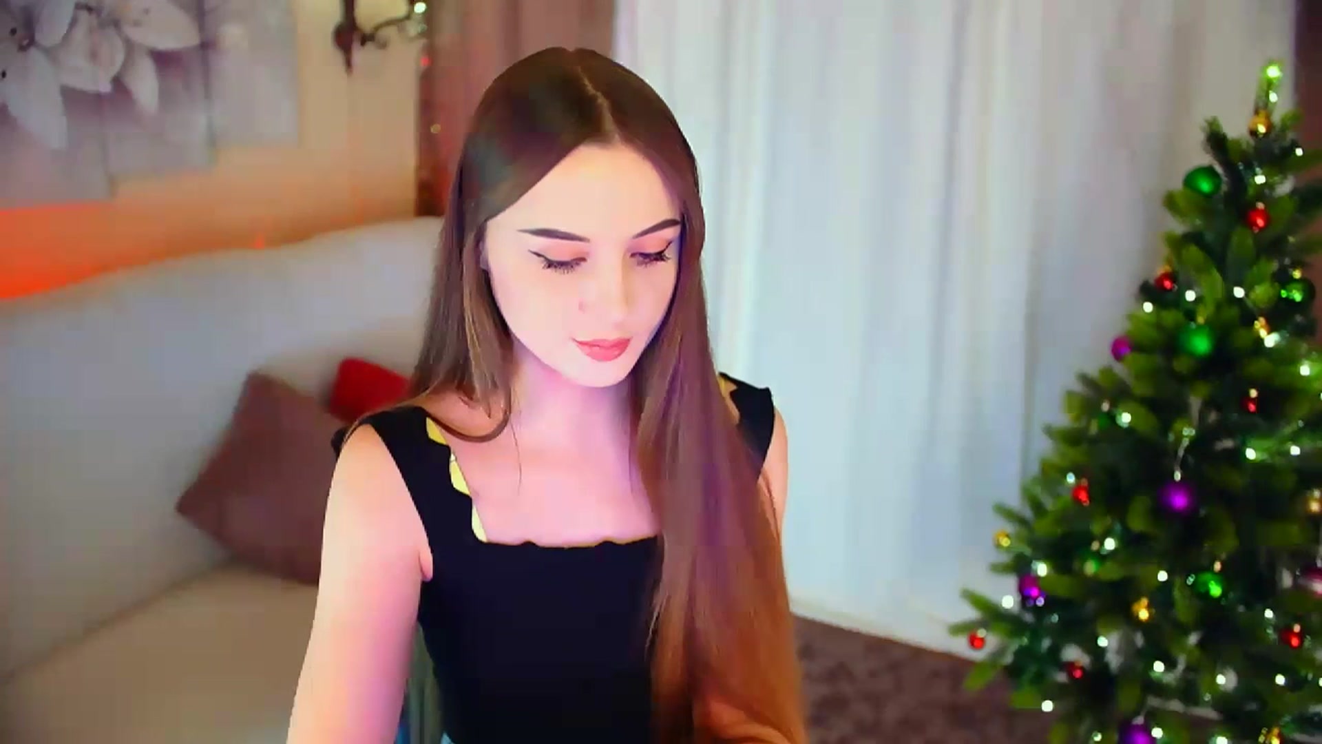Gallery image thumbnail from Innocent_Soul's myfreecams stream on, 01/10/2024, 19:30 image 6 of 20