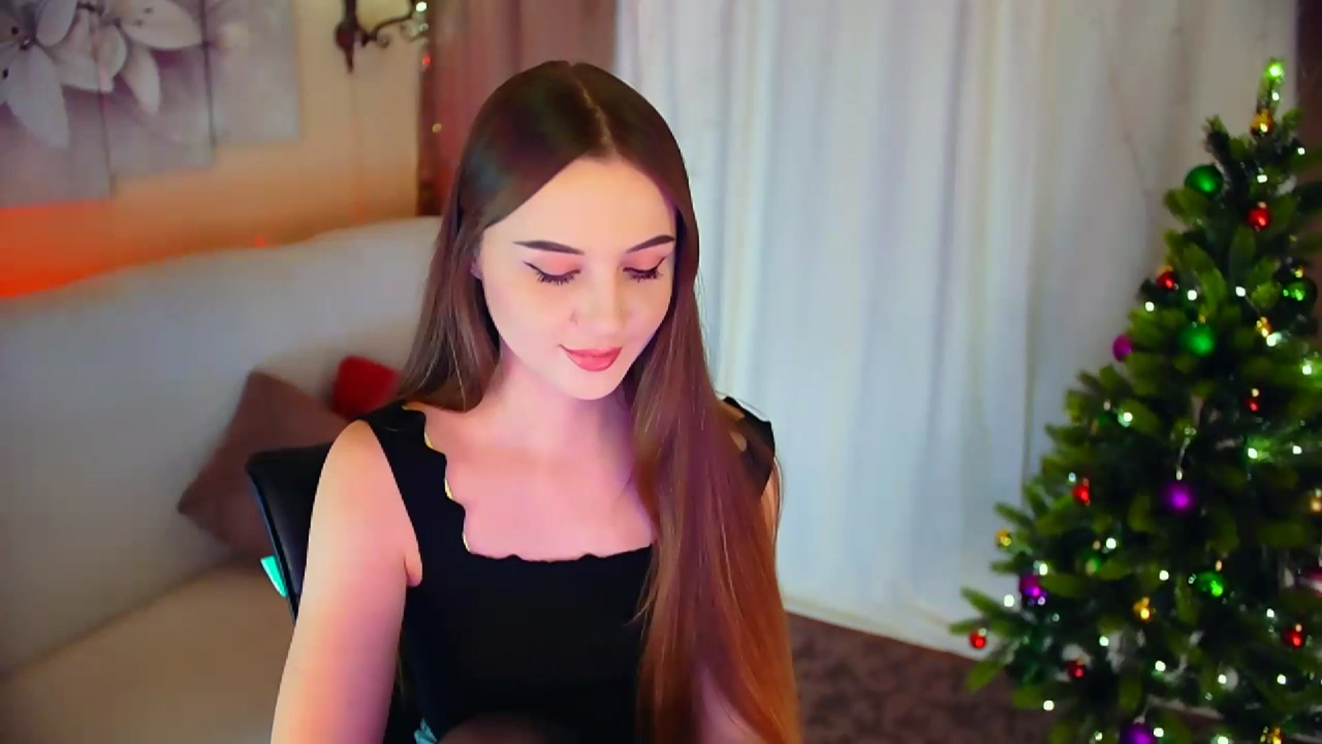 Gallery image thumbnail from Innocent_Soul's myfreecams stream on, 01/10/2024, 20:46 image 10 of 20