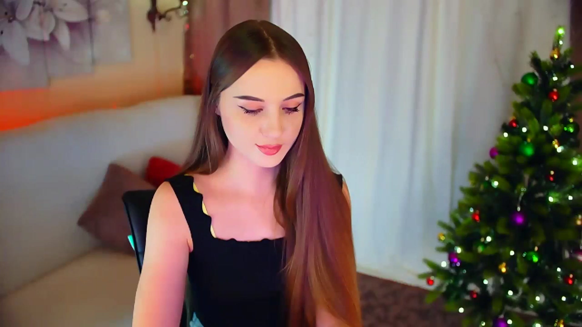 Gallery image thumbnail from Innocent_Soul's myfreecams stream on, 01/10/2024, 20:46 image 19 of 20