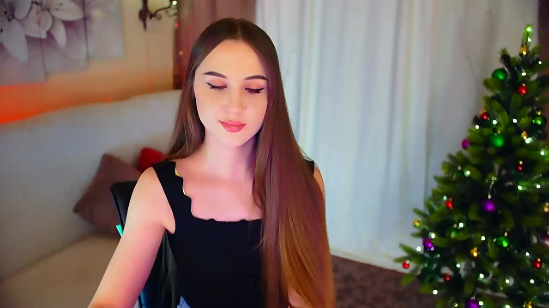 Gallery image thumbnail from Innocent_Soul's myfreecams stream on, 01/10/2024, 20:46 image 18 of 20