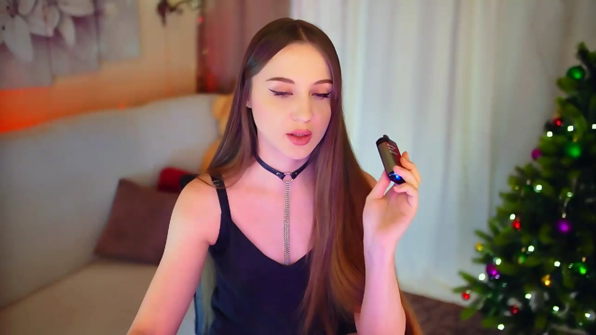 Gallery image thumbnail from Innocent_Soul's myfreecams stream on, 01/16/2024, 14:21 image 3 of 20