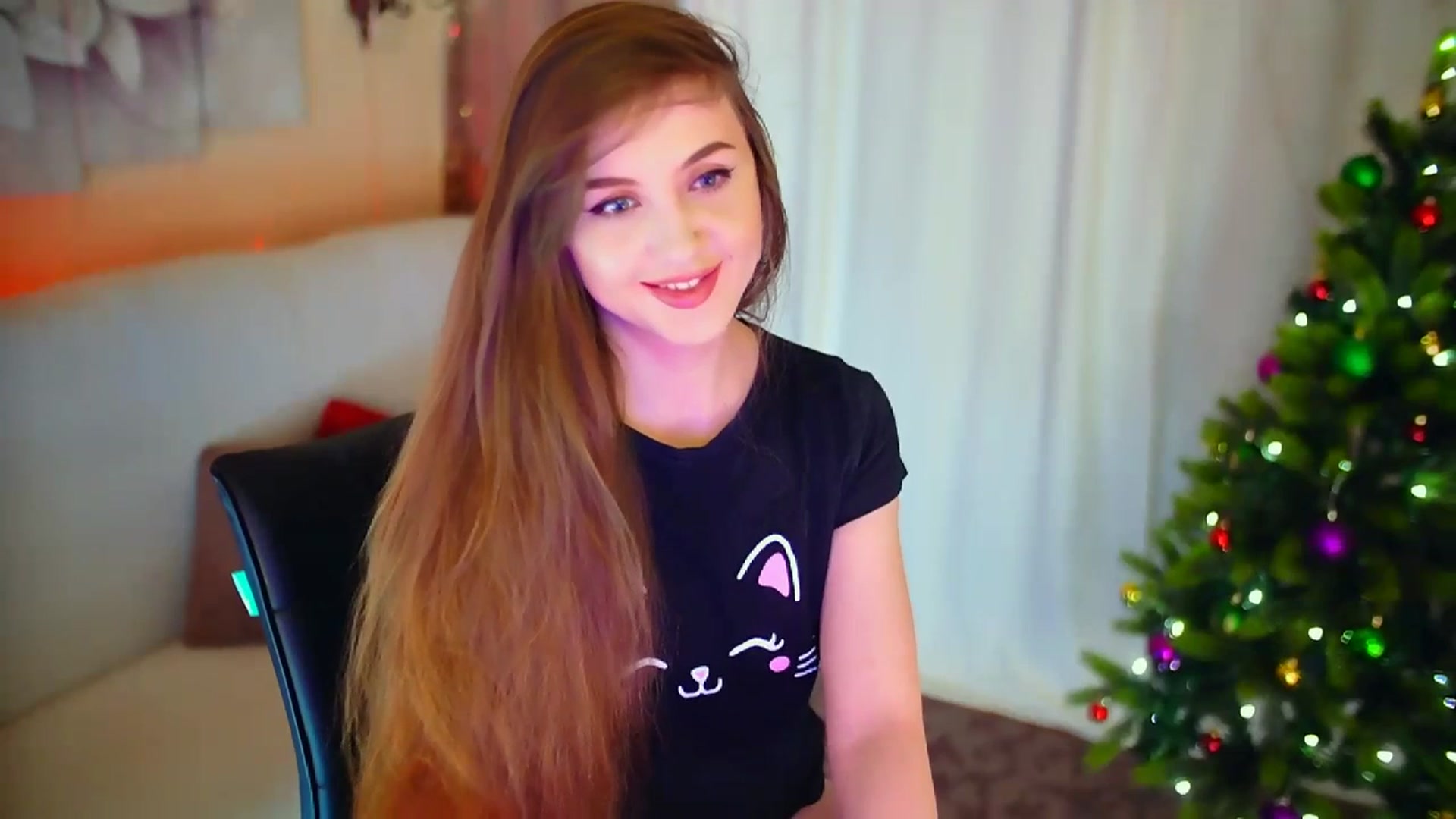 Gallery image thumbnail from Innocent_Soul's myfreecams stream on, 01/22/2024, 15:46 image 18 of 20