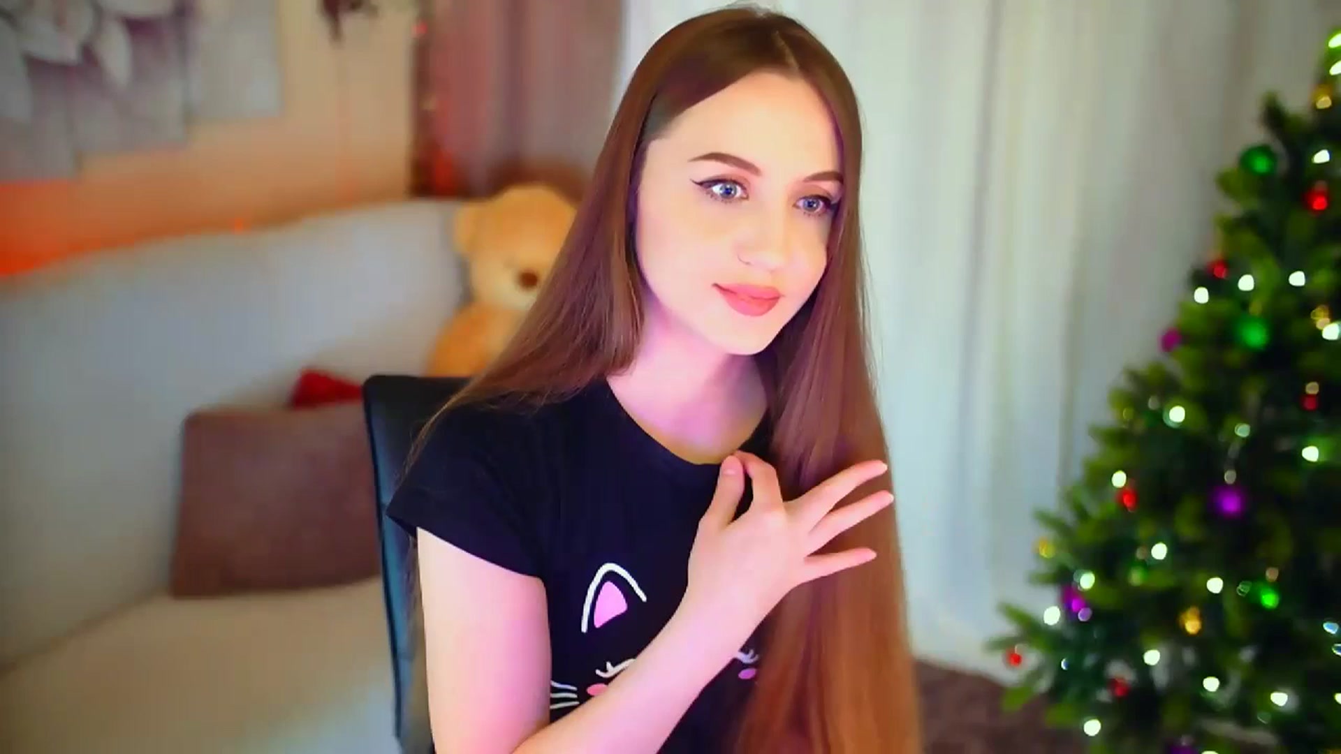Gallery image thumbnail from Innocent_Soul's myfreecams stream on, 01/22/2024, 17:01 image 6 of 20