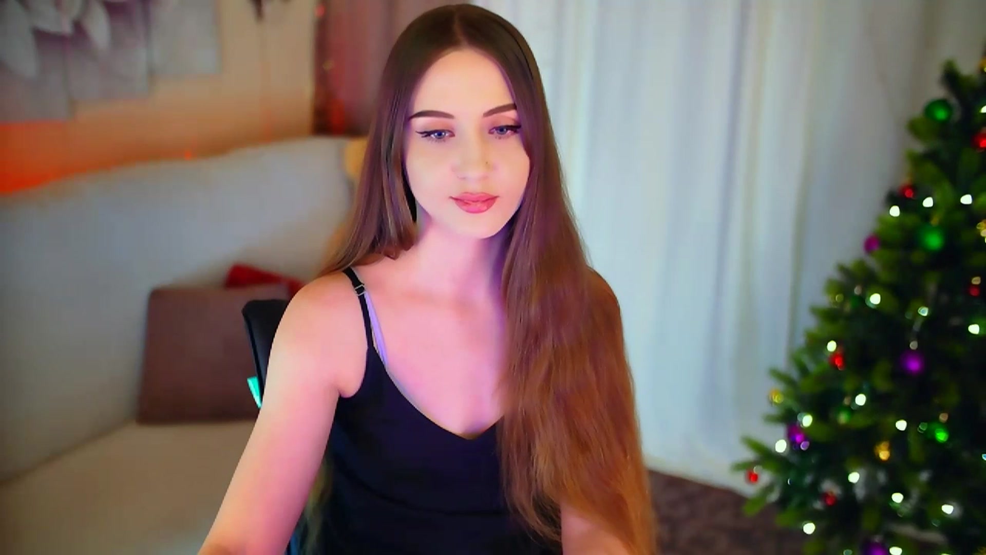 Gallery image thumbnail from Innocent_Soul's myfreecams stream on, 01/23/2024, 19:17 image 2 of 20