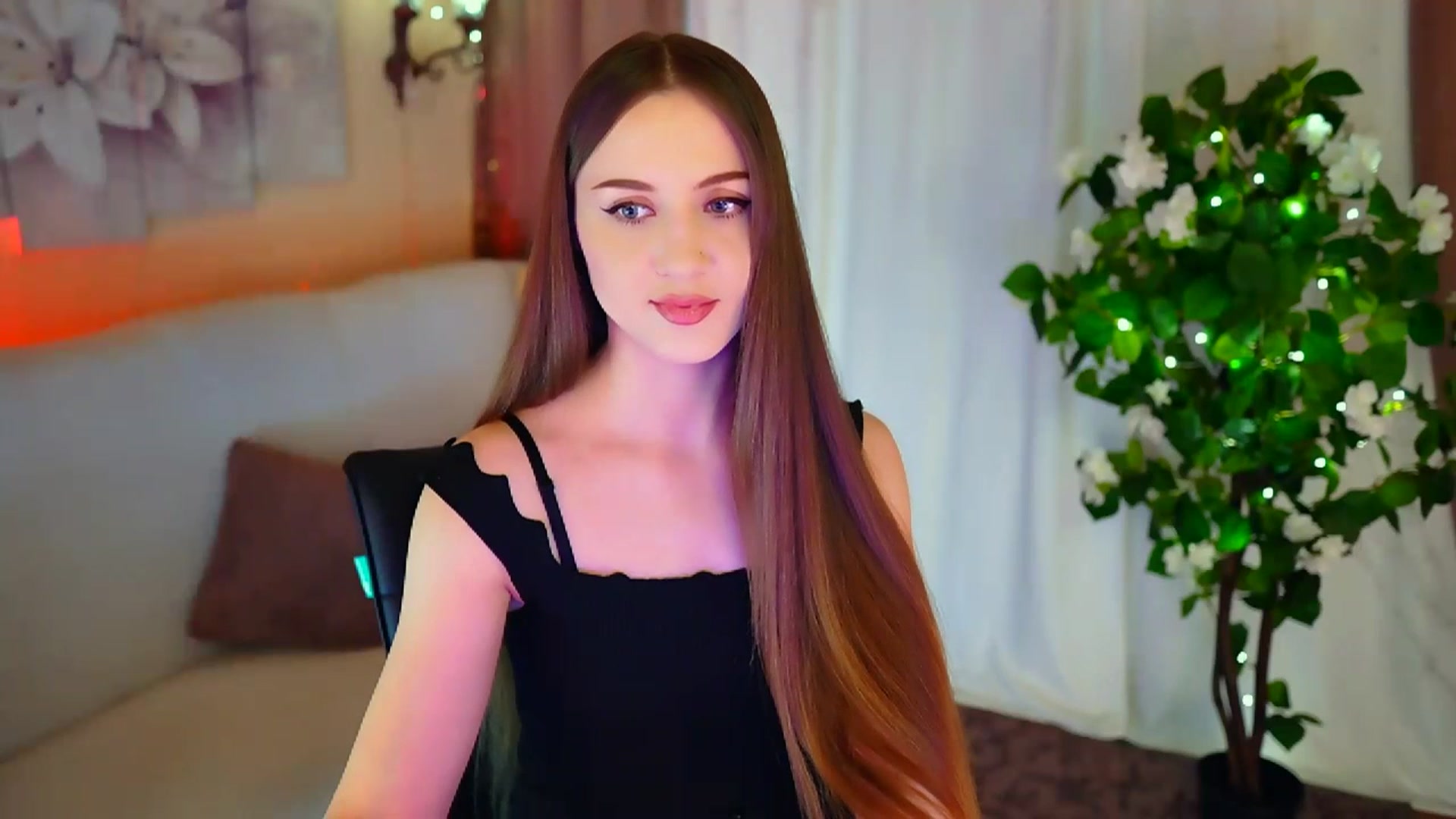 Gallery image thumbnail from Innocent_Soul's myfreecams stream on, 01/26/2024, 17:14 image 3 of 20