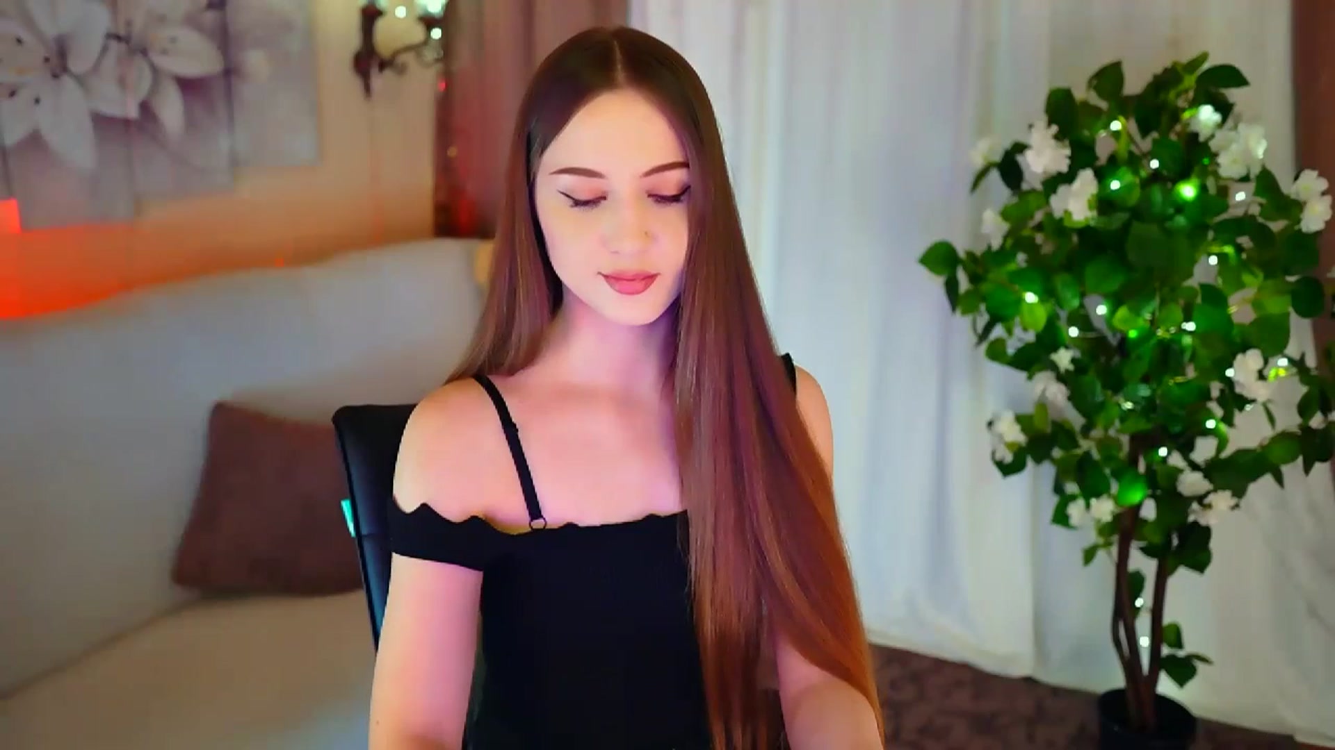 Gallery image thumbnail from Innocent_Soul's myfreecams stream on, 01/26/2024, 17:14 image 19 of 20