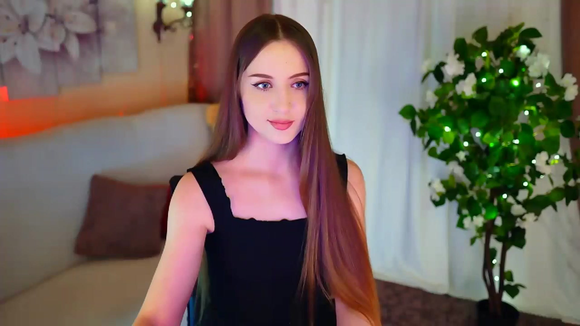 Gallery image thumbnail from Innocent_Soul's myfreecams stream on, 01/26/2024, 18:12 image 3 of 20