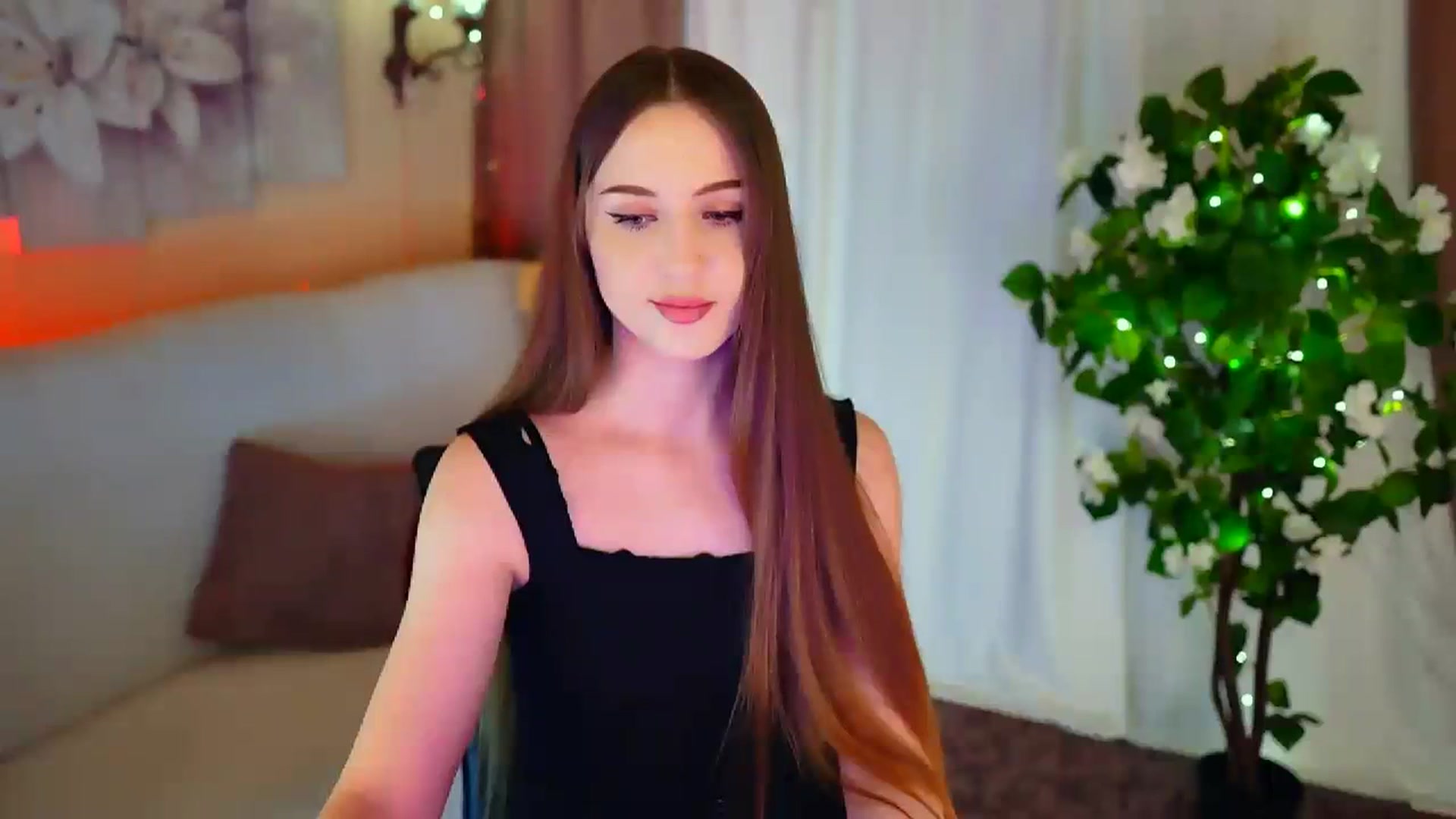 Gallery image thumbnail from Innocent_Soul's myfreecams stream on, 01/26/2024, 18:12 image 9 of 20