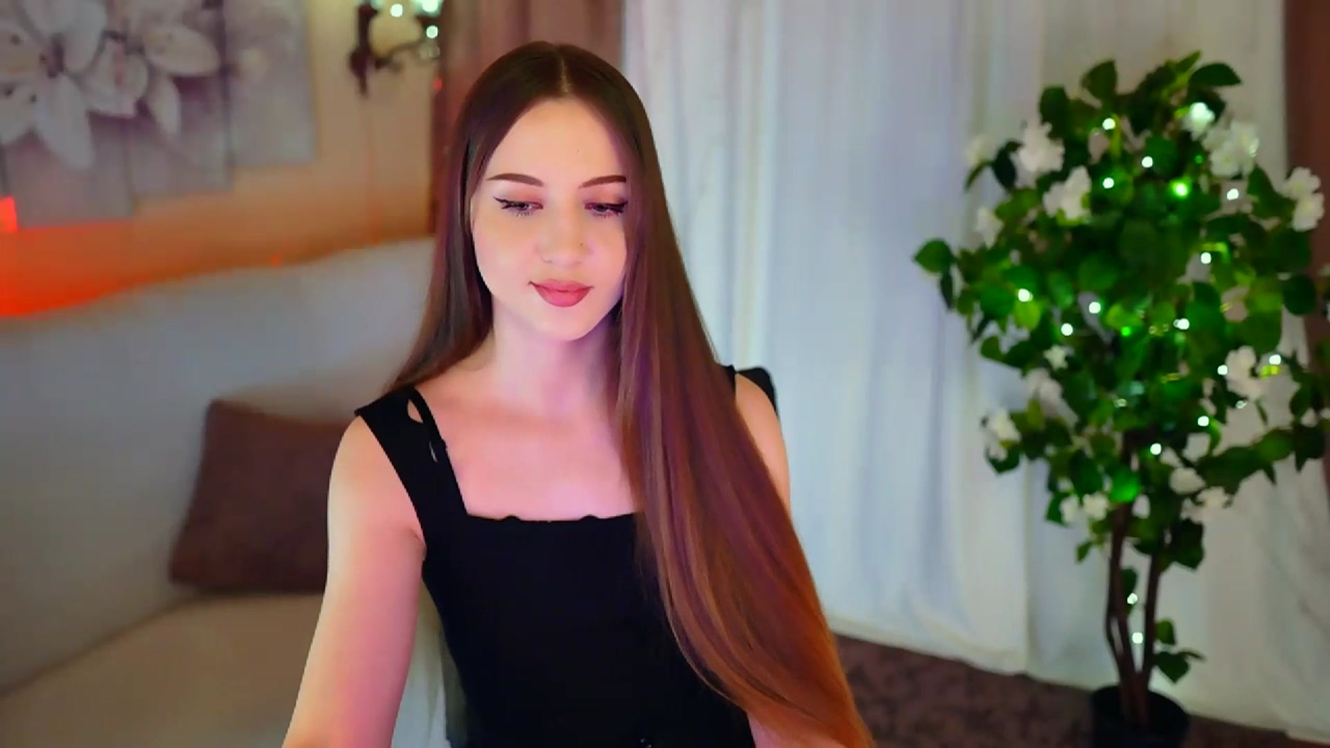 Gallery image thumbnail from Innocent_Soul's myfreecams stream on, 01/26/2024, 18:46 image 6 of 20