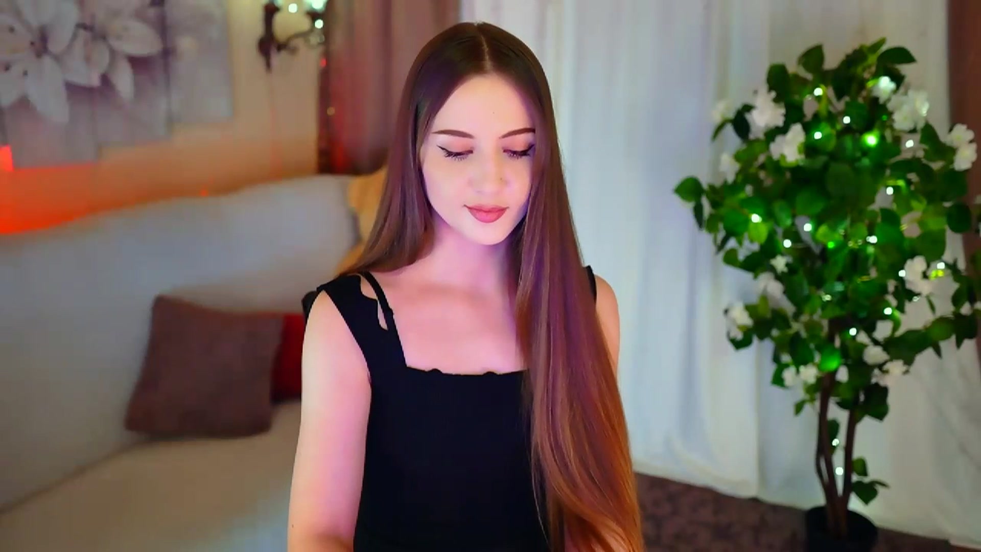 Gallery image thumbnail from Innocent_Soul's myfreecams stream on, 01/26/2024, 18:46 image 8 of 20