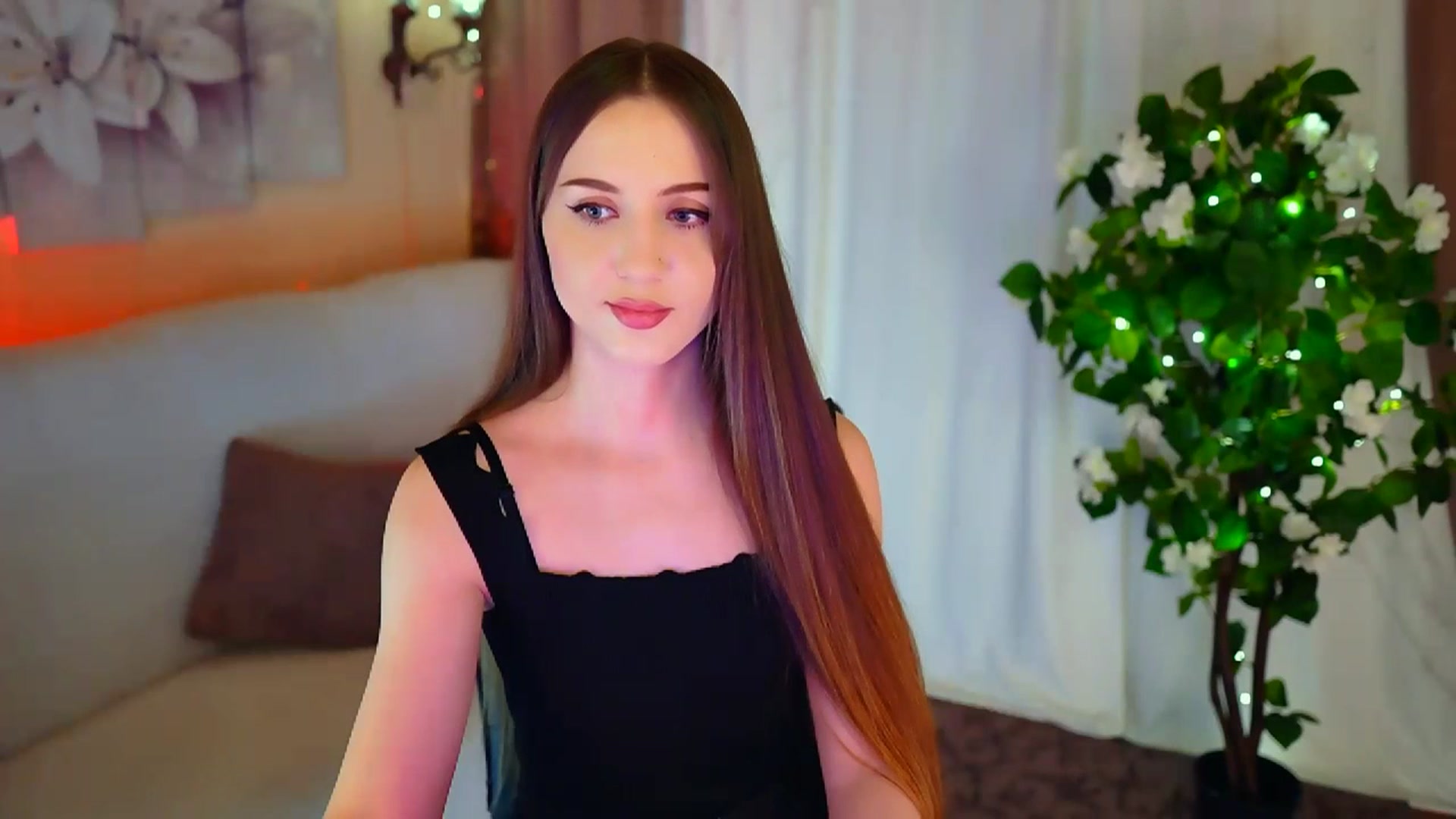 Gallery image thumbnail from Innocent_Soul's myfreecams stream on, 01/26/2024, 18:46 image 9 of 20