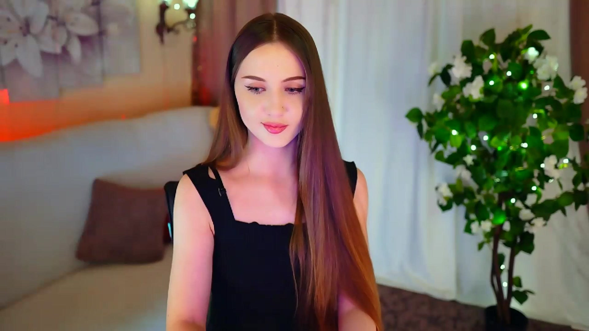 Gallery image thumbnail from Innocent_Soul's myfreecams stream on, 01/26/2024, 21:10 image 15 of 20