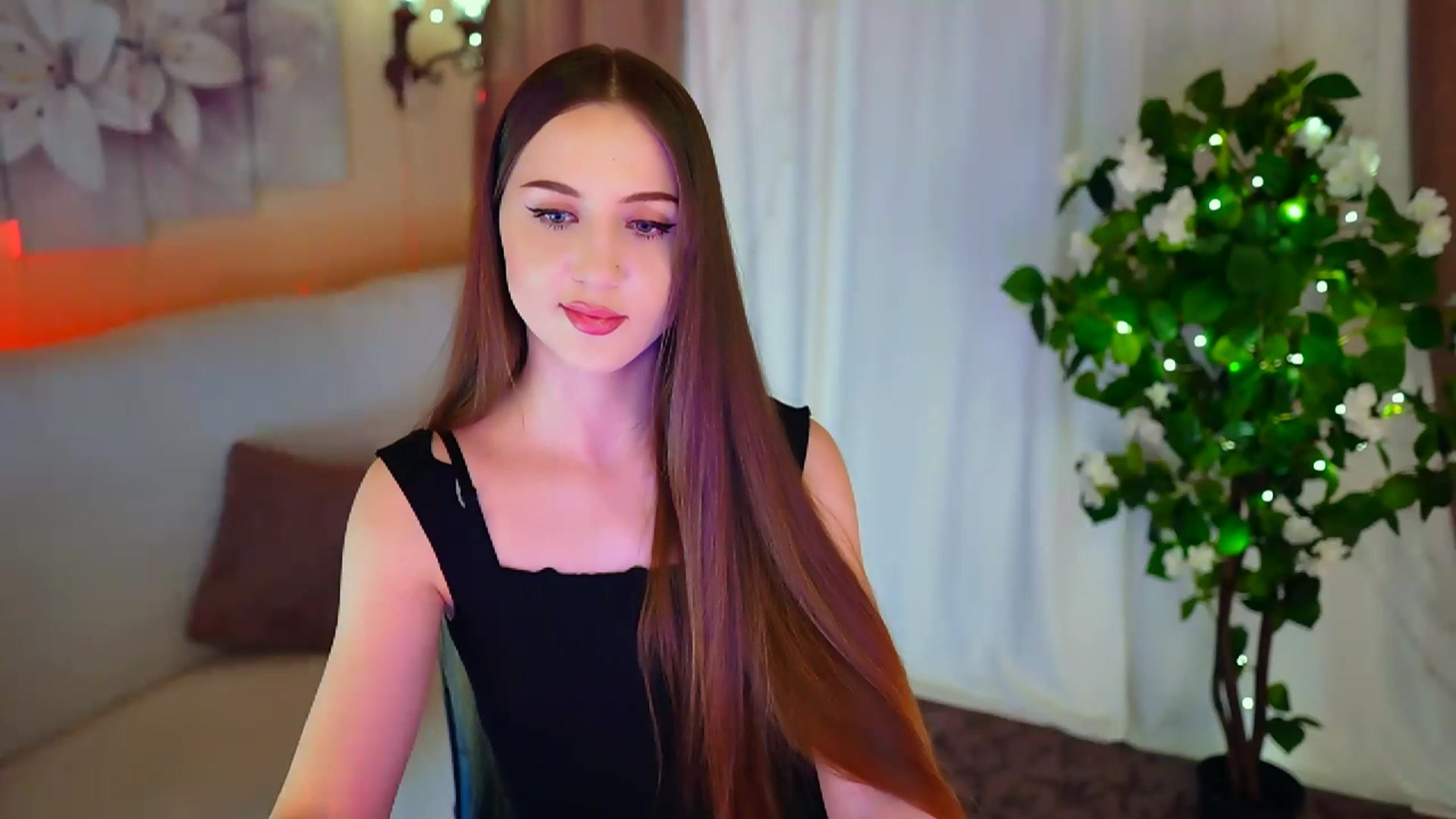 Gallery image thumbnail from Innocent_Soul's myfreecams stream on, 01/26/2024, 21:10 image 14 of 20