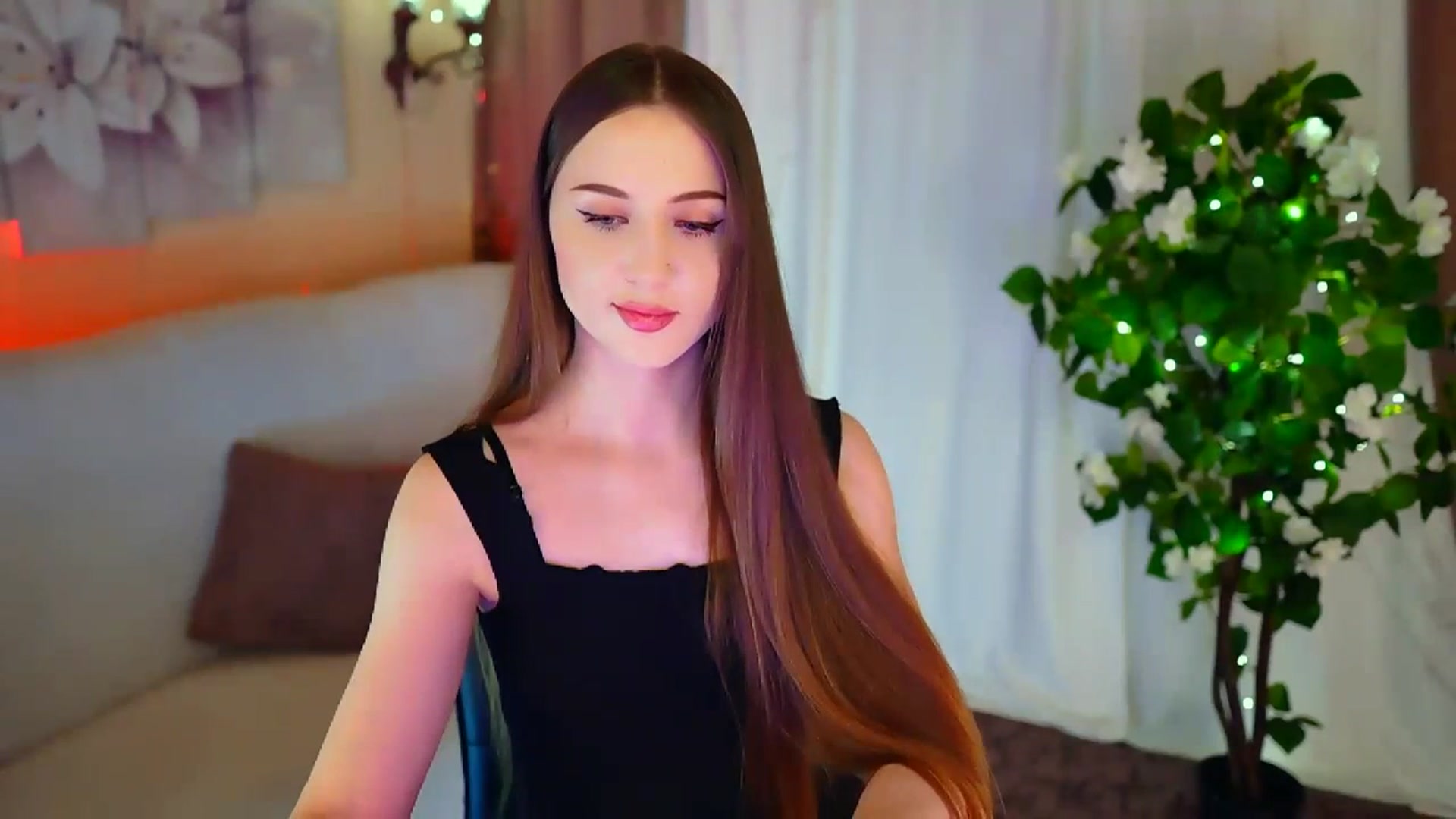 Gallery image thumbnail from Innocent_Soul's myfreecams stream on, 01/26/2024, 21:10 image 8 of 20