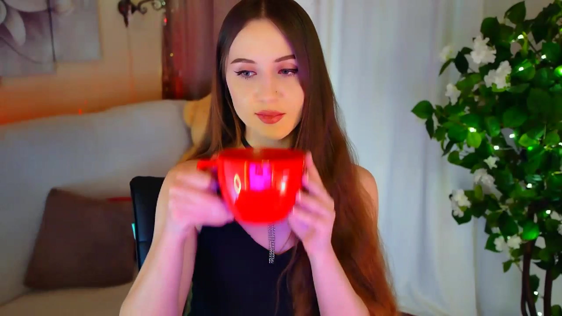 Gallery image thumbnail from Innocent_Soul's myfreecams stream on, 01/27/2024, 17:18 image 19 of 20