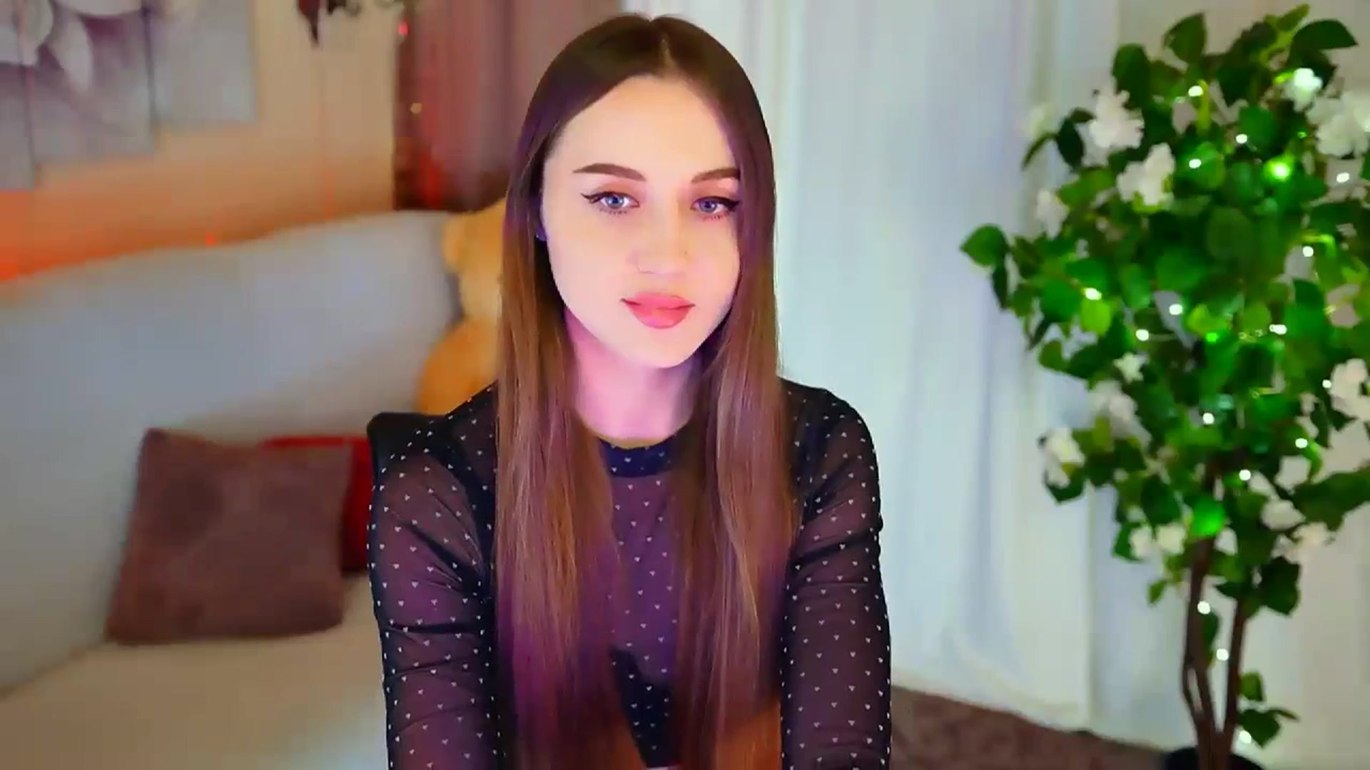 Gallery image thumbnail from Innocent_Soul's myfreecams stream on, 01/29/2024, 14:15 image 12 of 20