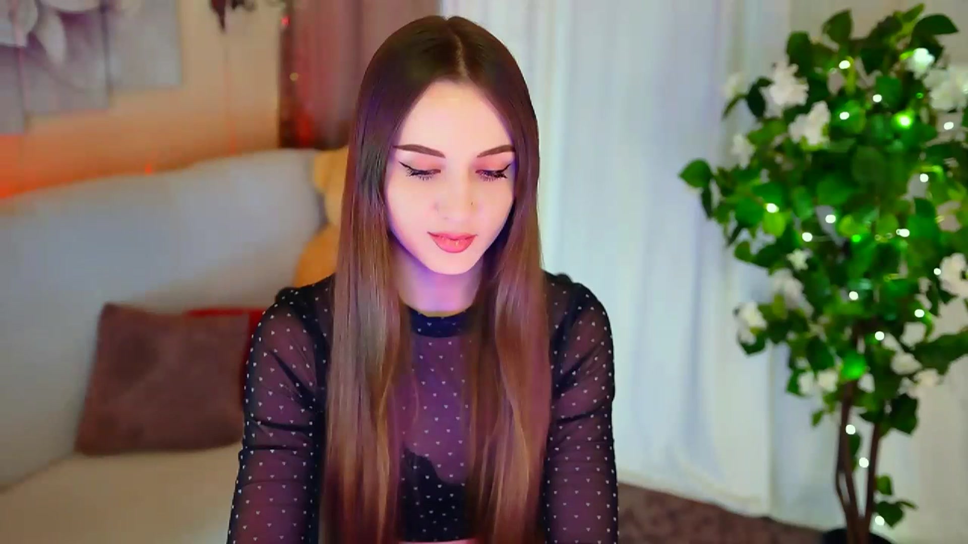 Gallery image thumbnail from Innocent_Soul's myfreecams stream on, 01/29/2024, 14:15 image 3 of 20