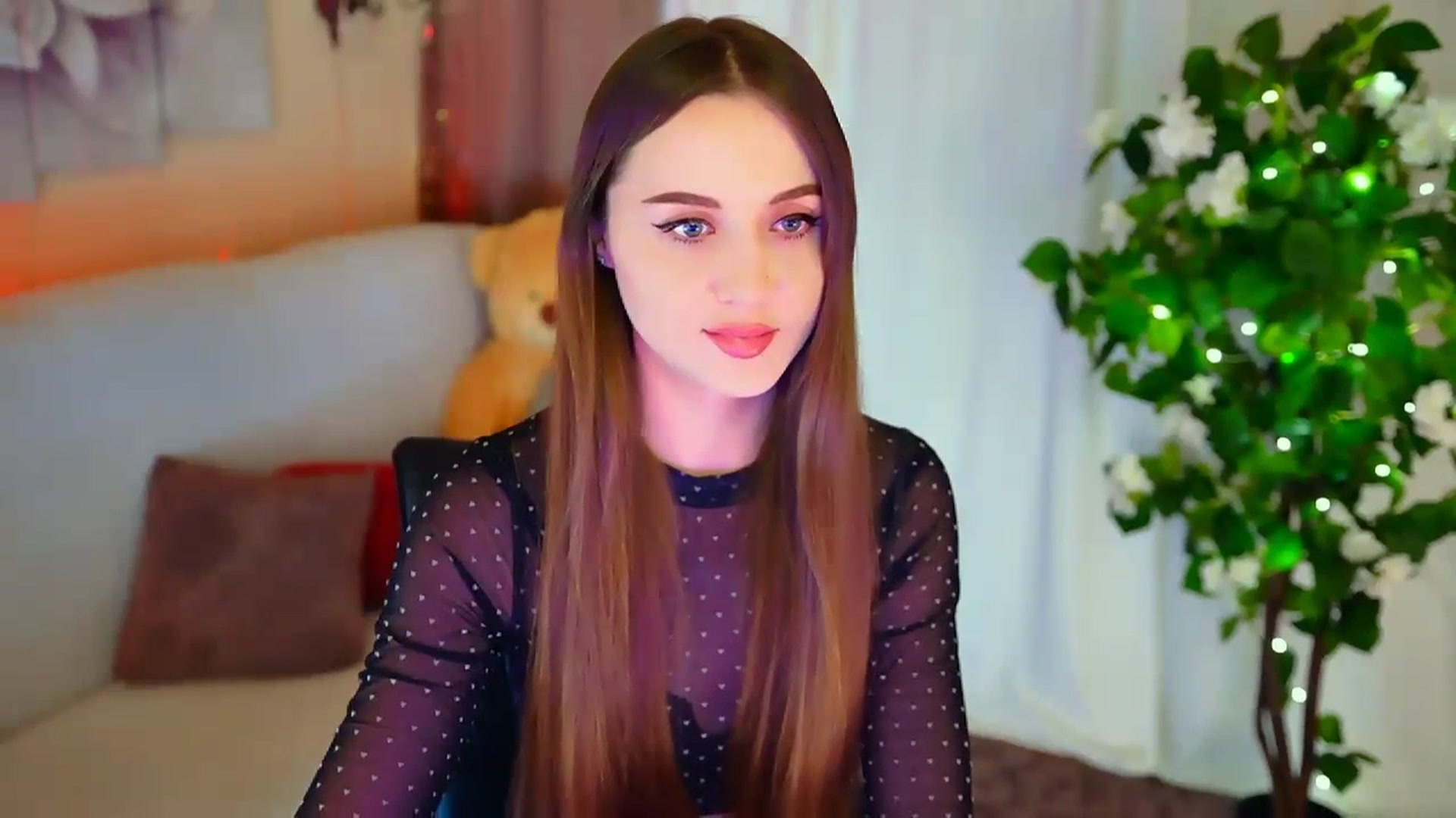Gallery image thumbnail from Innocent_Soul's myfreecams stream on, 01/29/2024, 14:15 image 8 of 20