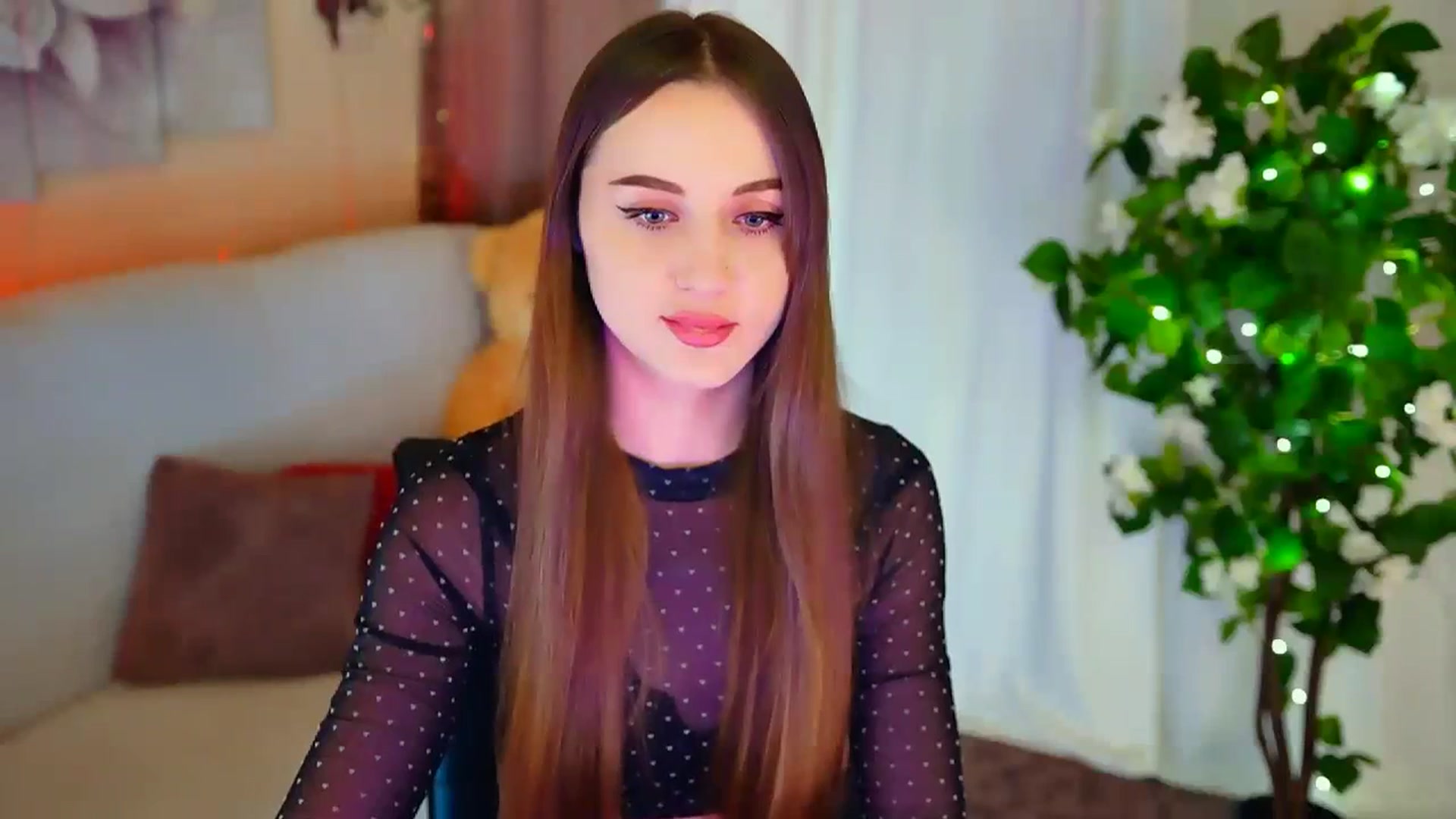 Gallery image thumbnail from Innocent_Soul's myfreecams stream on, 01/29/2024, 14:15 image 17 of 20
