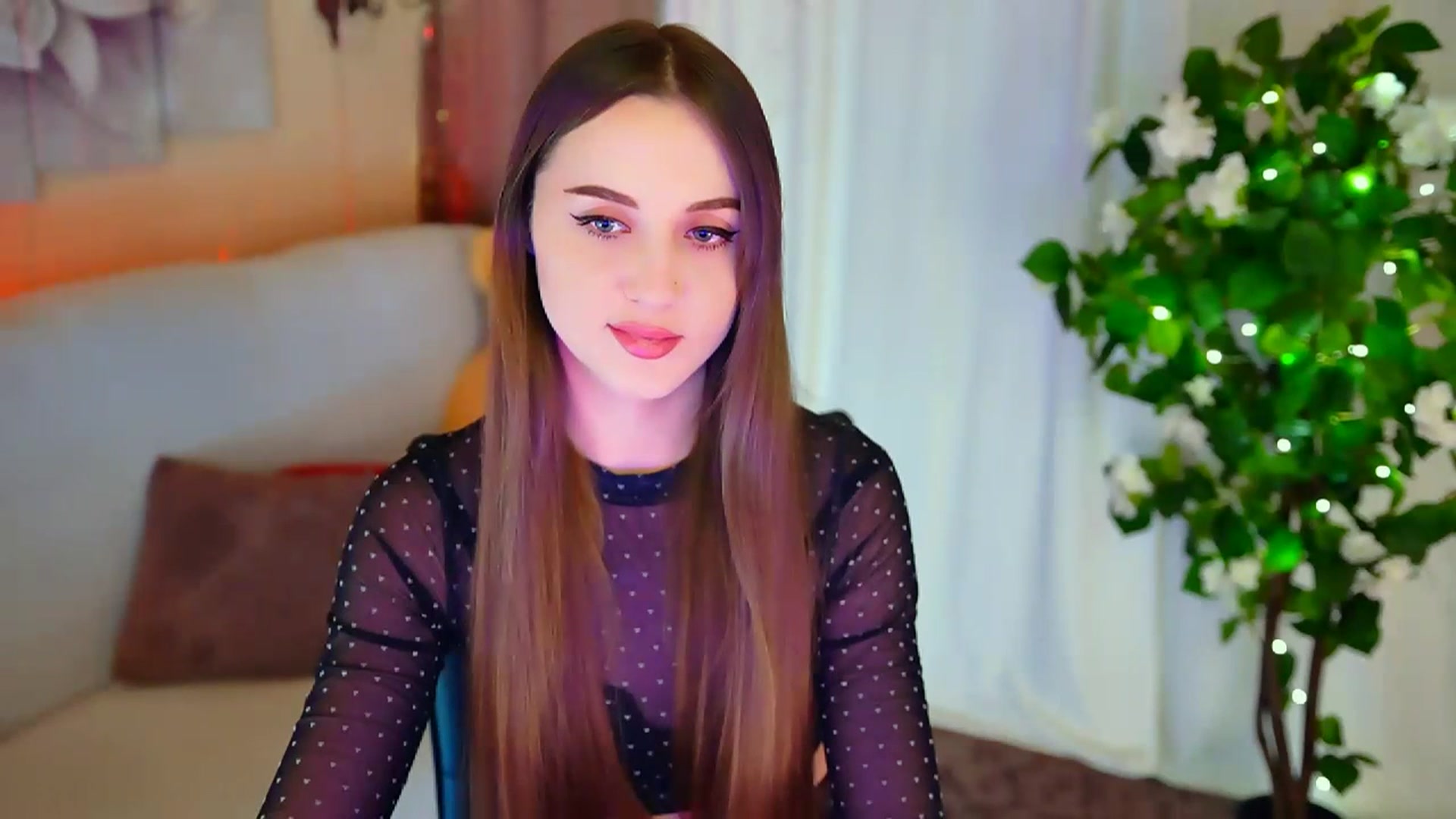 Gallery image thumbnail from Innocent_Soul's myfreecams stream on, 01/29/2024, 14:15 image 14 of 20