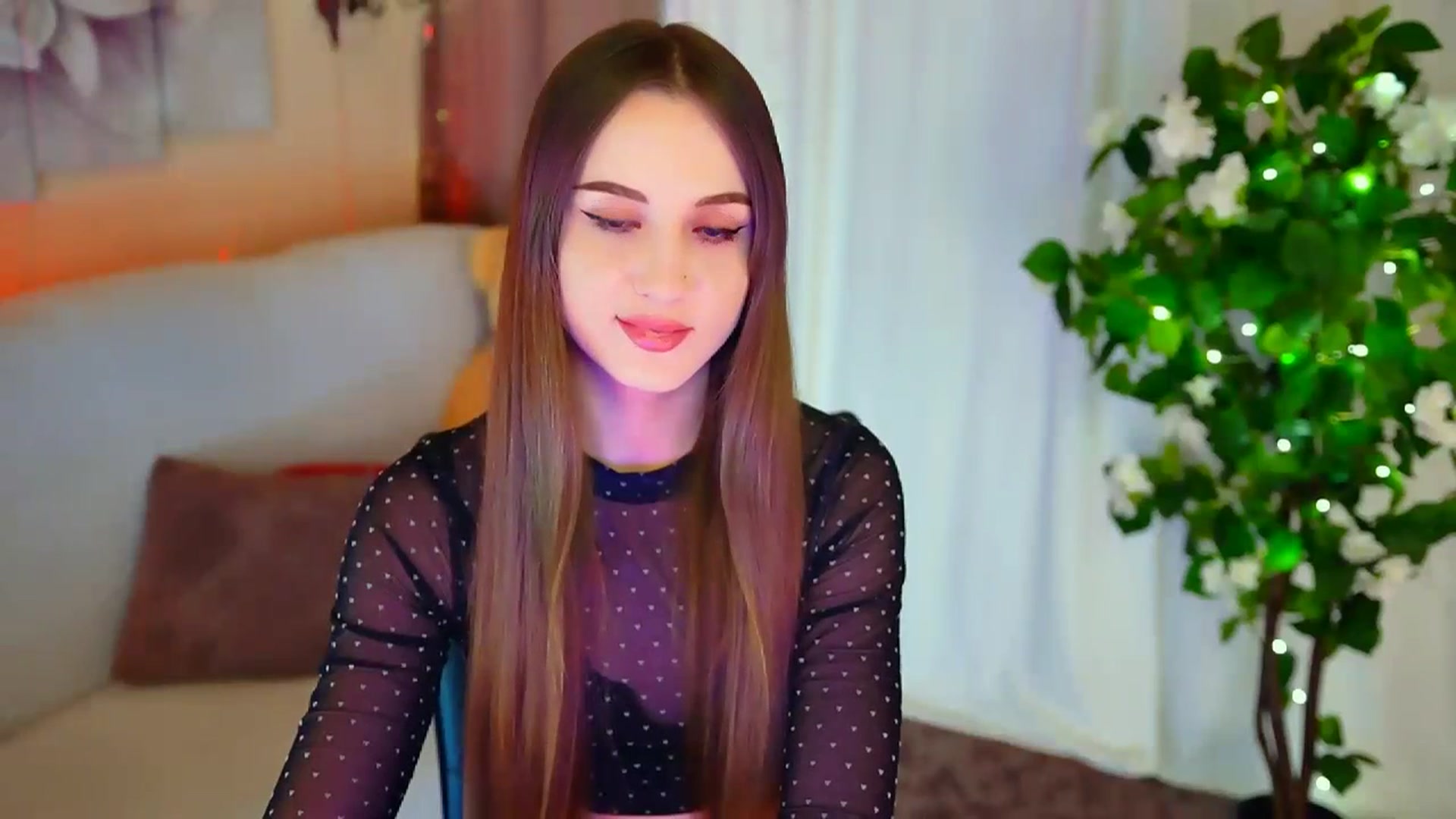 Gallery image thumbnail from Innocent_Soul's myfreecams stream on, 01/29/2024, 14:15 image 2 of 20