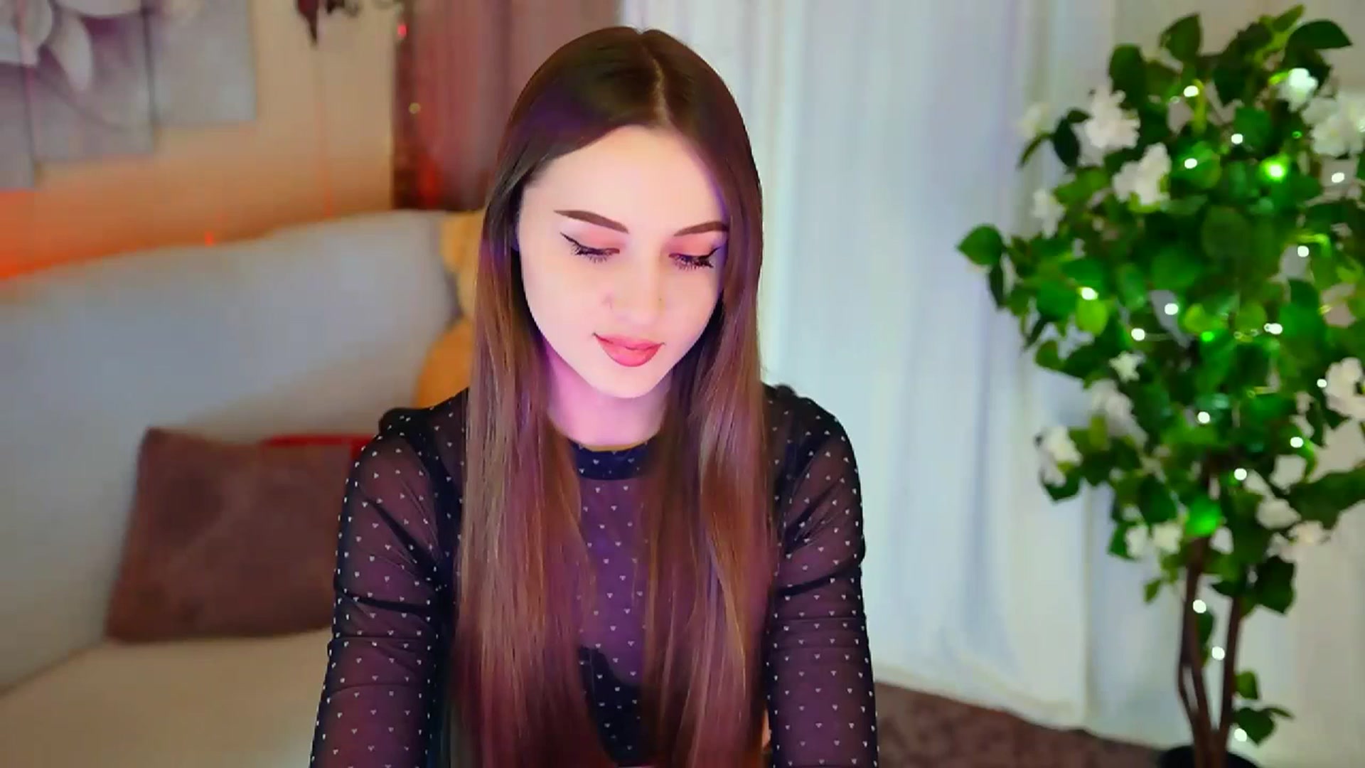 Gallery image thumbnail from Innocent_Soul's myfreecams stream on, 01/29/2024, 14:15 image 13 of 20