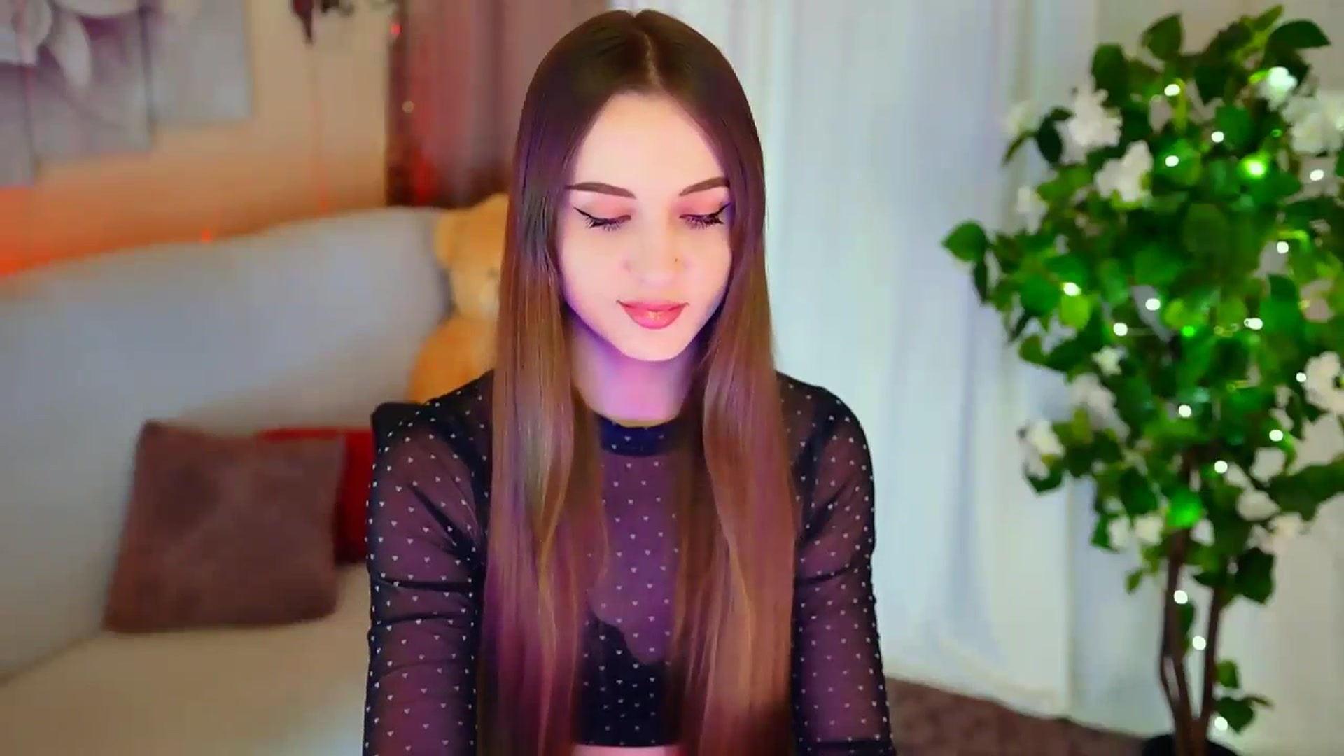 Gallery image thumbnail from Innocent_Soul's myfreecams stream on, 01/29/2024, 14:15 image 6 of 20