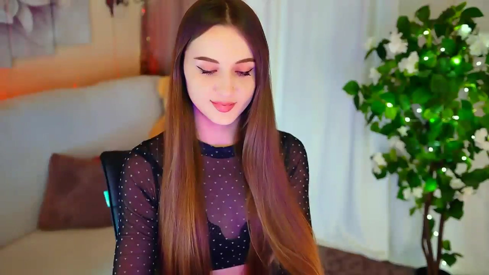 Gallery image thumbnail from Innocent_Soul's myfreecams stream on, 01/29/2024, 14:48 image 9 of 20