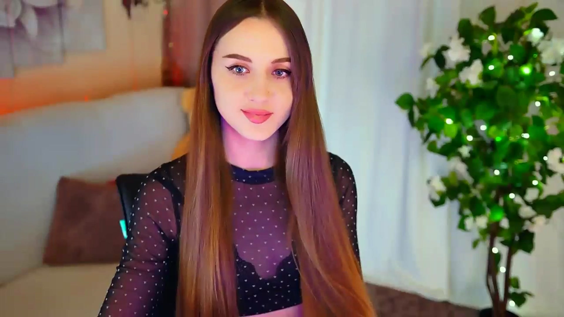 Gallery image thumbnail from Innocent_Soul's myfreecams stream on, 01/29/2024, 14:48 image 7 of 20