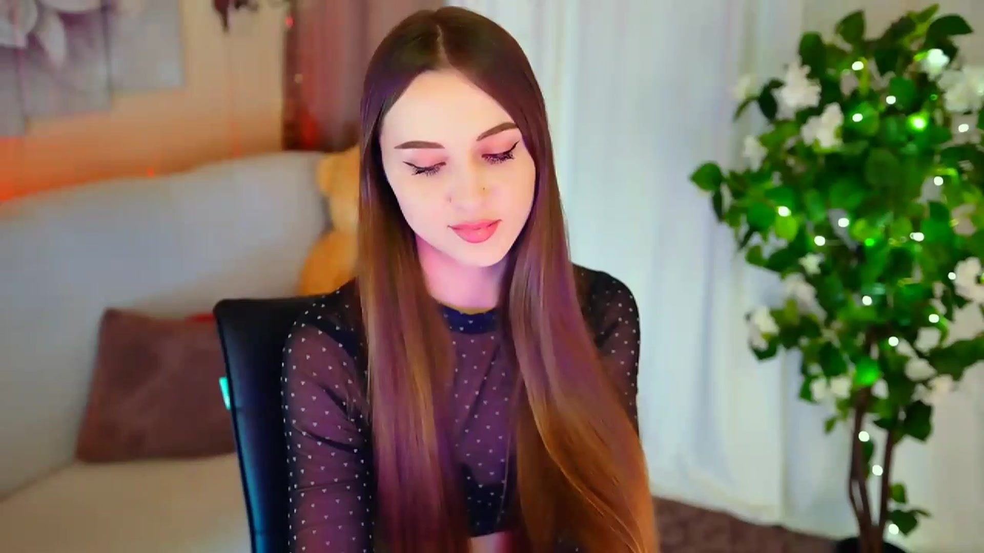 Gallery image thumbnail from Innocent_Soul's myfreecams stream on, 01/29/2024, 14:48 image 13 of 20