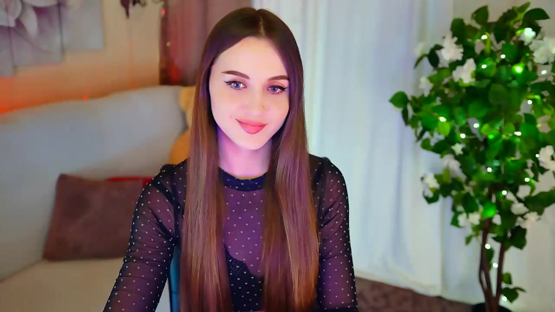 Gallery image thumbnail from Innocent_Soul's myfreecams stream on, 01/29/2024, 14:48 image 5 of 20