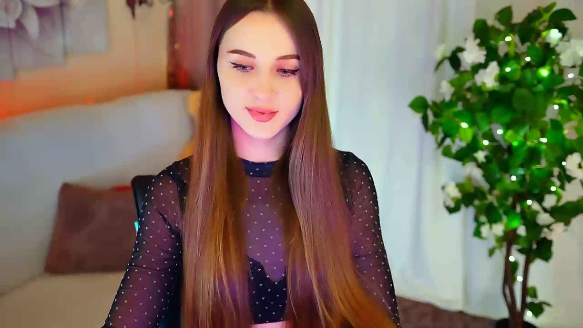 Gallery image thumbnail from Innocent_Soul's myfreecams stream on, 01/29/2024, 14:48 image 14 of 20
