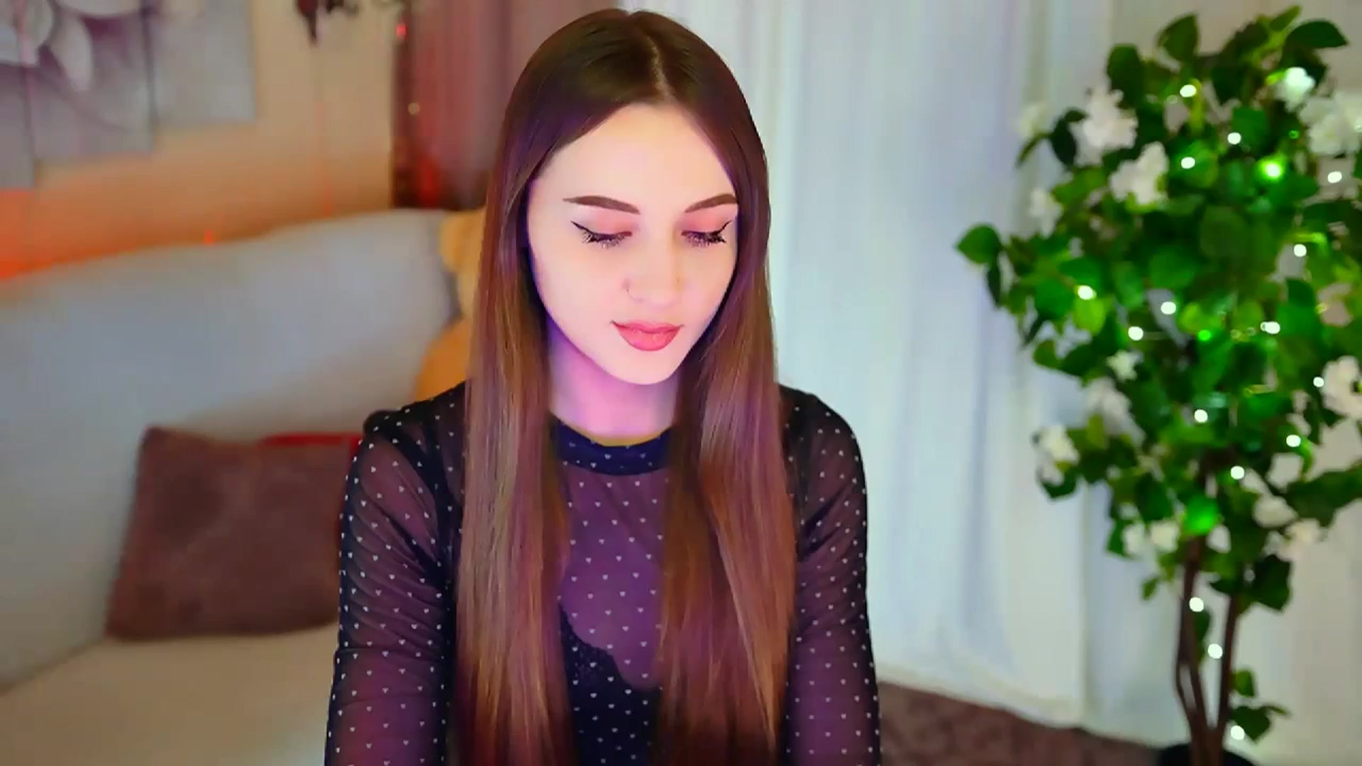 Gallery image thumbnail from Innocent_Soul's myfreecams stream on, 01/29/2024, 14:48 image 3 of 20