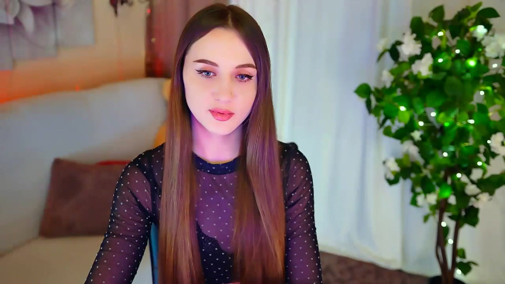 Gallery image thumbnail from Innocent_Soul's myfreecams stream on, 01/29/2024, 14:48 image 2 of 20