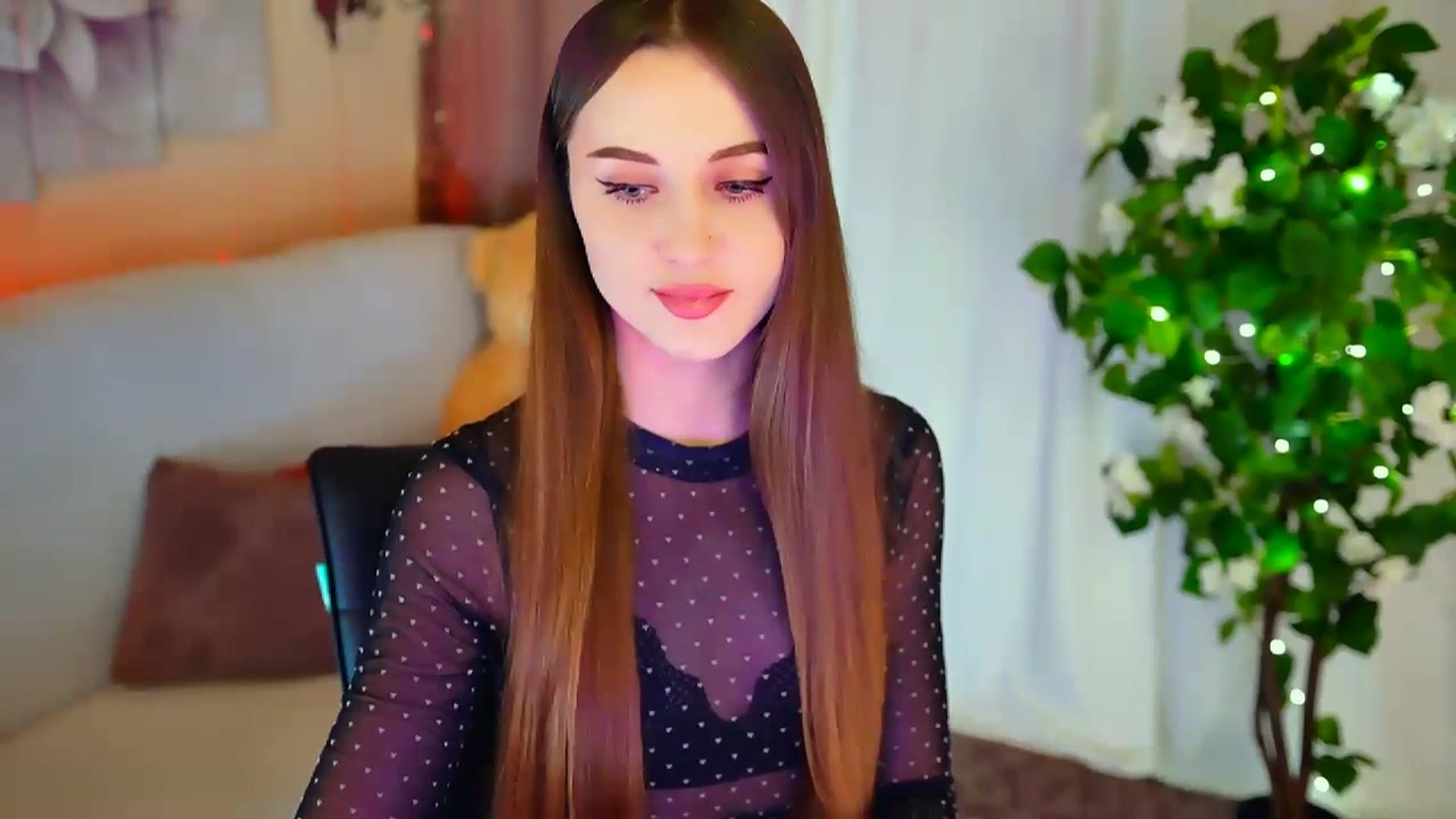 Gallery image thumbnail from Innocent_Soul's myfreecams stream on, 01/29/2024, 15:23 image 5 of 20