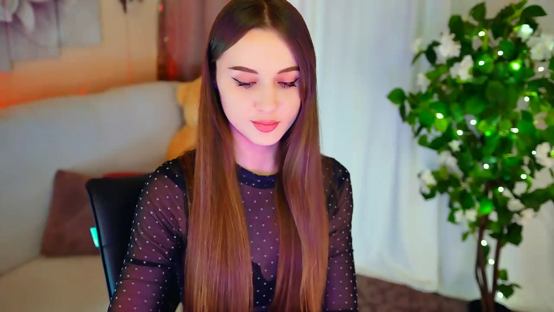 Gallery image thumbnail from Innocent_Soul's myfreecams stream on, 01/29/2024, 15:23 image 17 of 20