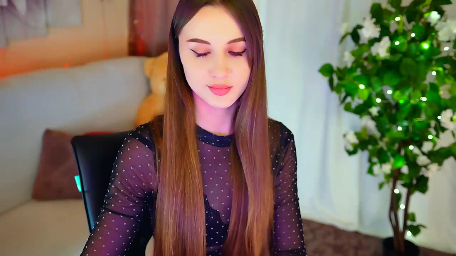 Gallery image thumbnail from Innocent_Soul's myfreecams stream on, 01/29/2024, 15:23 image 16 of 20