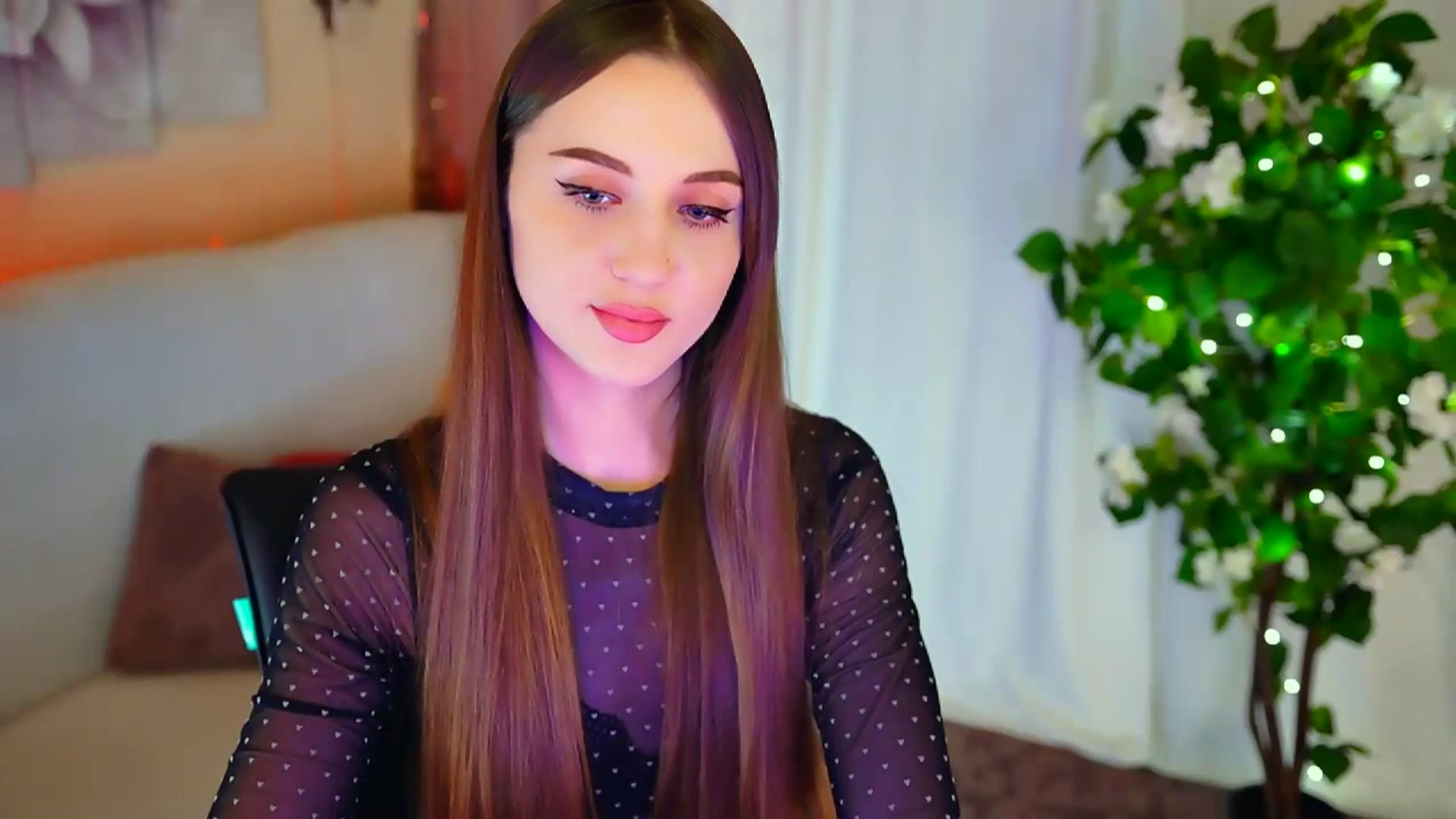 Gallery image thumbnail from Innocent_Soul's myfreecams stream on, 01/29/2024, 15:23 image 19 of 20