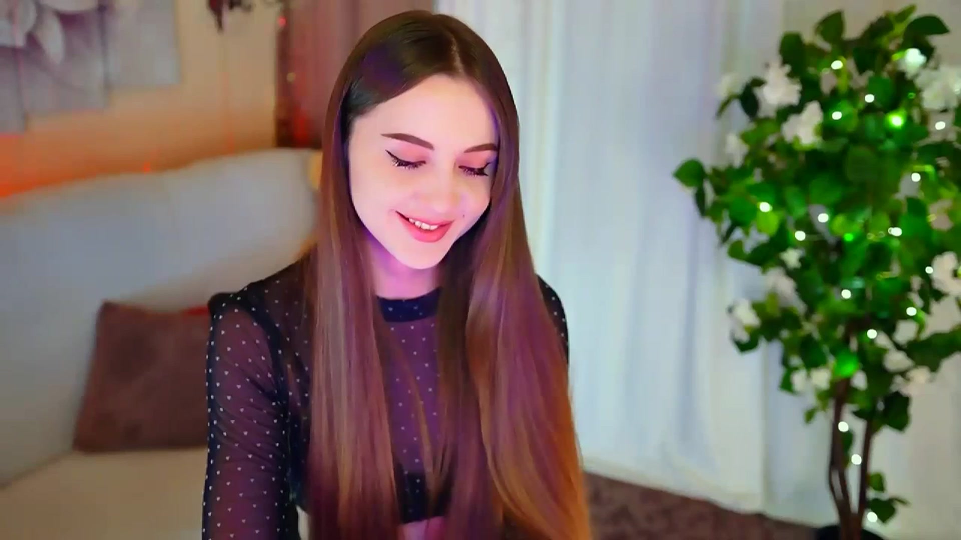 Gallery image thumbnail from Innocent_Soul's myfreecams stream on, 01/29/2024, 15:23 image 2 of 20