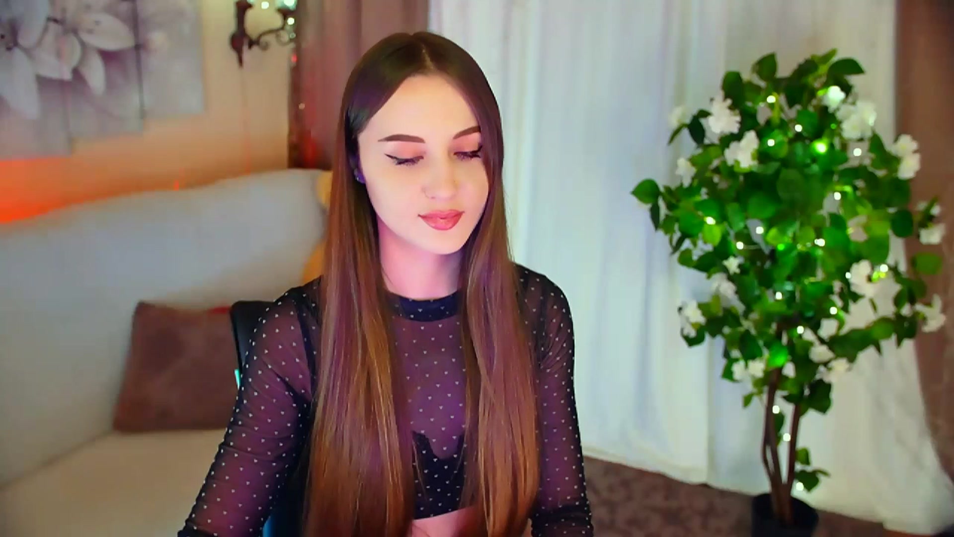 Gallery image thumbnail from Innocent_Soul's myfreecams stream on, 01/29/2024, 16:38 image 1 of 20