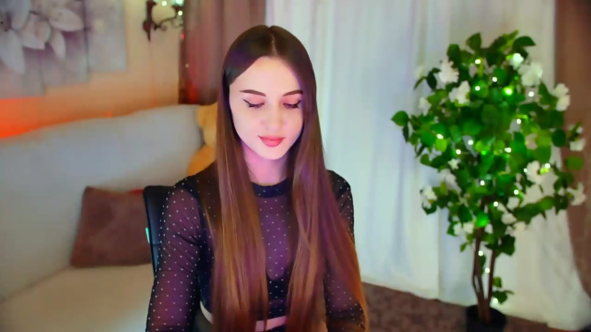 Gallery image thumbnail from Innocent_Soul's myfreecams stream on, 01/29/2024, 16:38 image 18 of 20