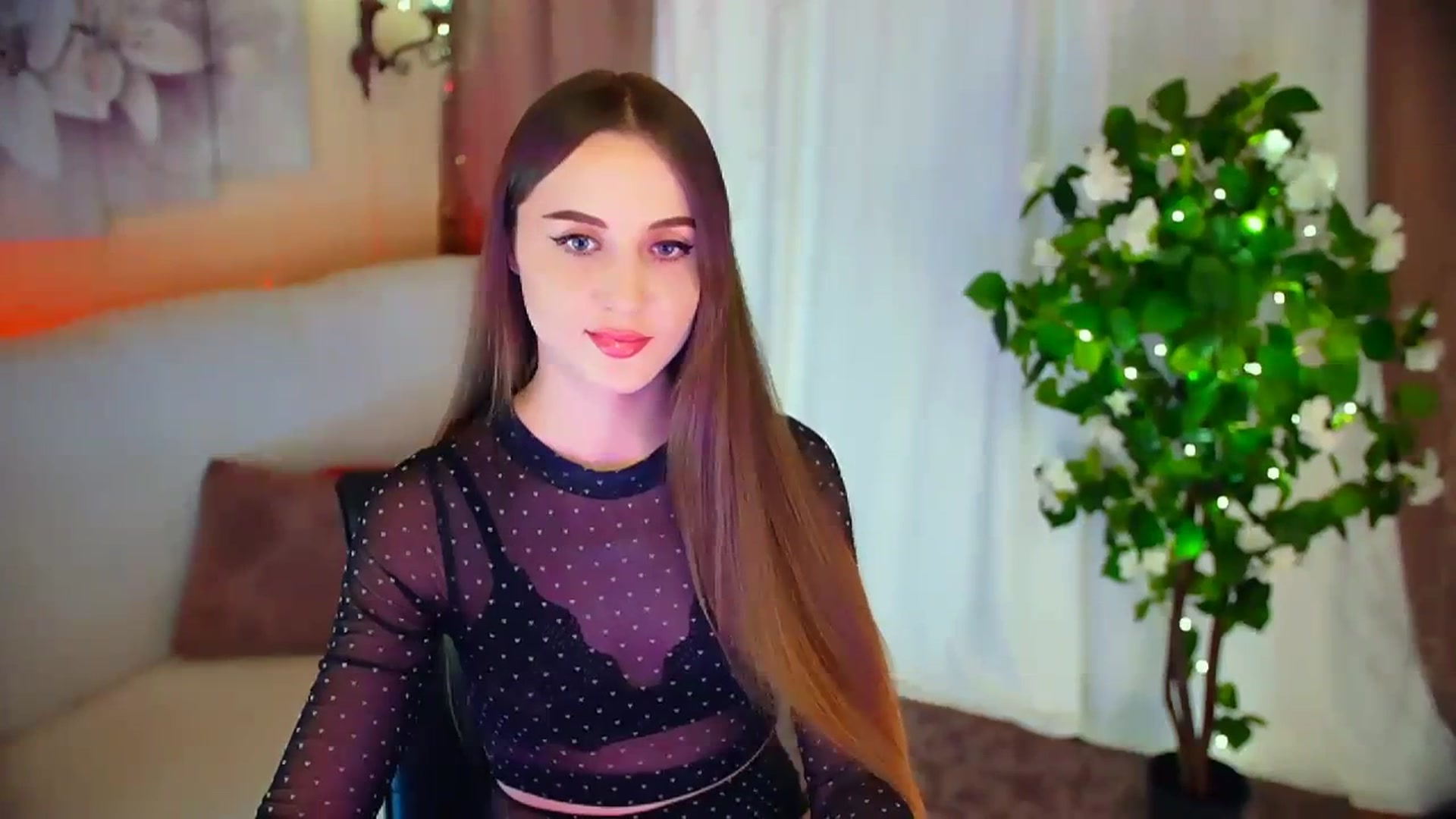 Gallery image thumbnail from Innocent_Soul's myfreecams stream on, 01/29/2024, 17:20 image 2 of 20