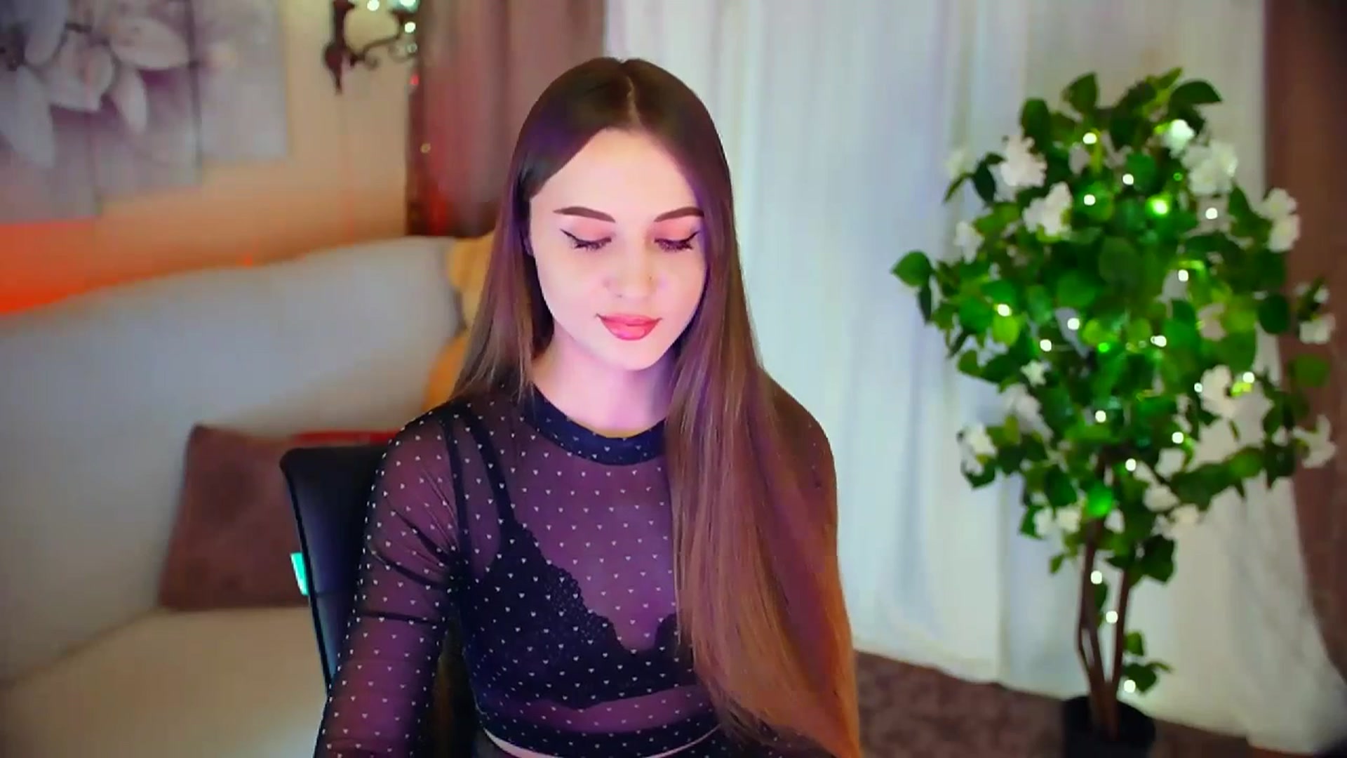 Gallery image thumbnail from Innocent_Soul's myfreecams stream on, 01/29/2024, 17:20 image 14 of 20
