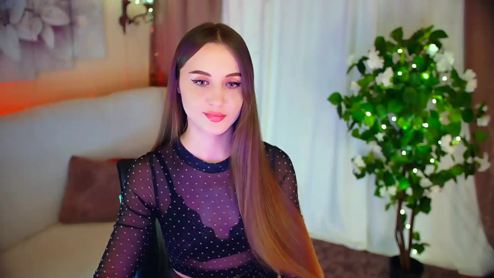Gallery image thumbnail from Innocent_Soul's myfreecams stream on, 01/29/2024, 17:20 image 8 of 20