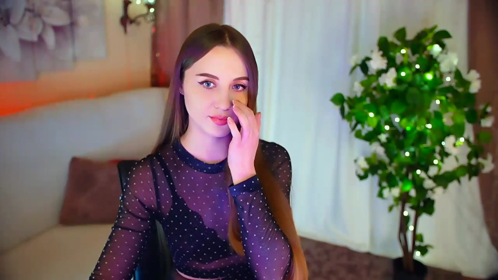 Gallery image thumbnail from Innocent_Soul's myfreecams stream on, 01/29/2024, 17:20 image 7 of 20
