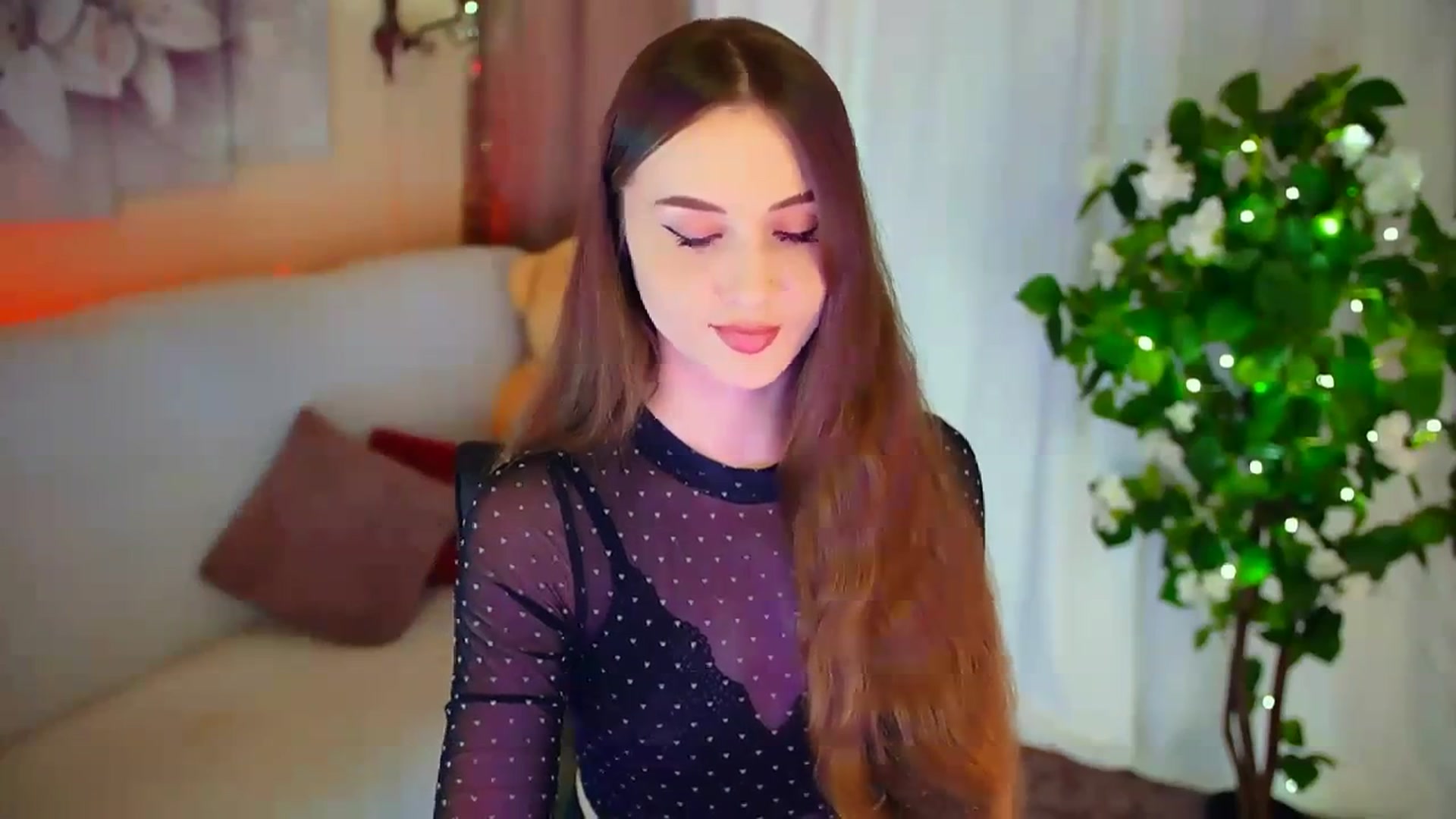 Gallery image thumbnail from Innocent_Soul's myfreecams stream on, 02/13/2024, 14:05 image 15 of 20
